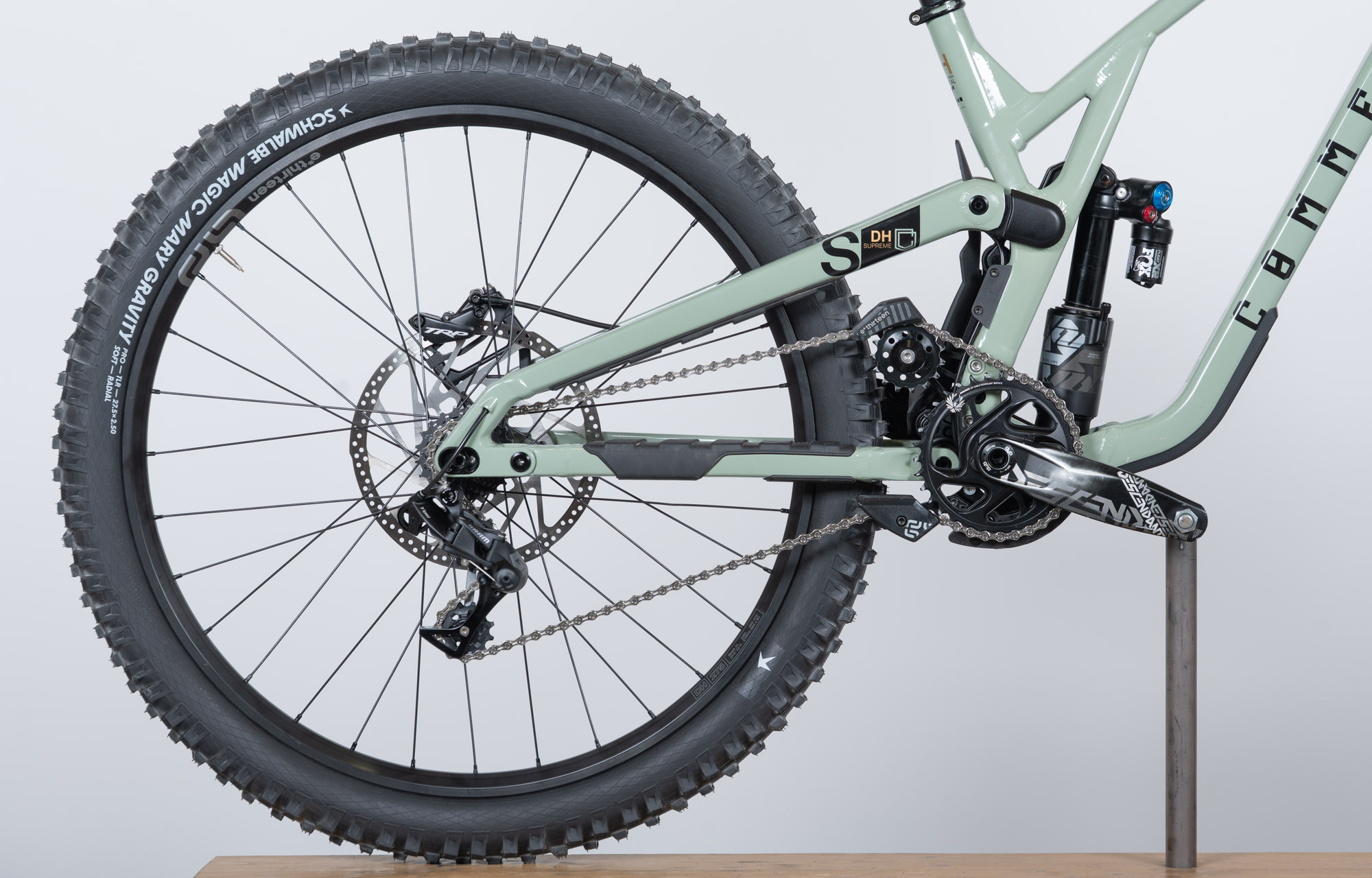 COMMENCAL SUPREME DH V5 ESSENTIAL HERITAGE GREEN - M (22150802) image cover number large 0