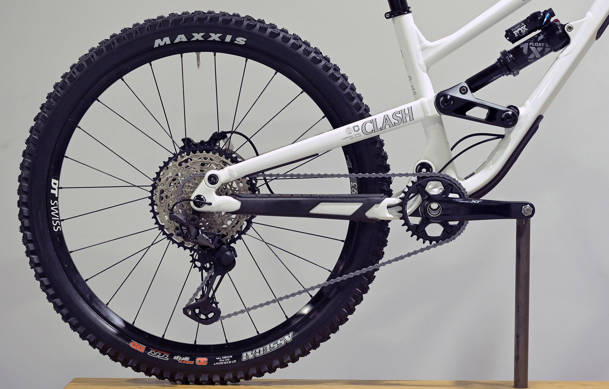 COMMENCAL CLASH ESSENTIAL PURE WHITE - S (24135601) image cover number large 0