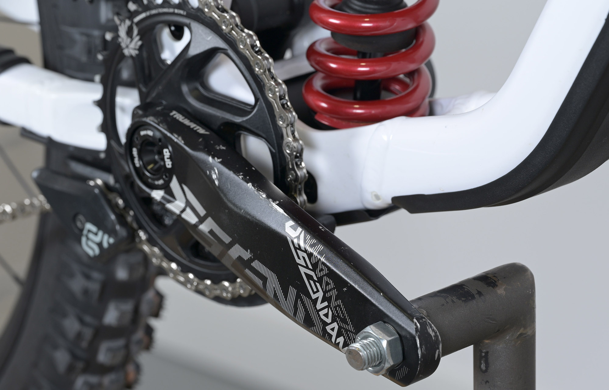 COMMENCAL SUPREME DH V5 ROCKSHOX PURE WHITE - L (24157103) image cover number large 3