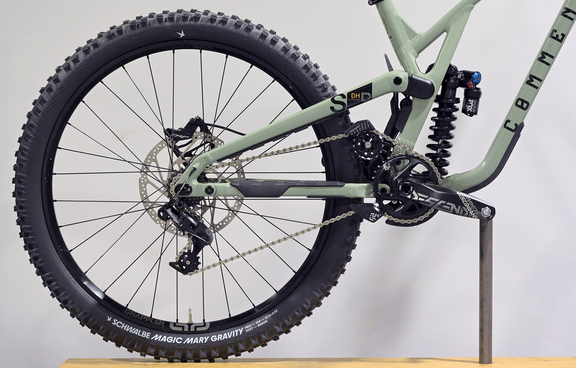 COMMENCAL SUPREME DH V5 ESSENTIAL HERITAGE GREEN - S (22150801) image cover number large 0