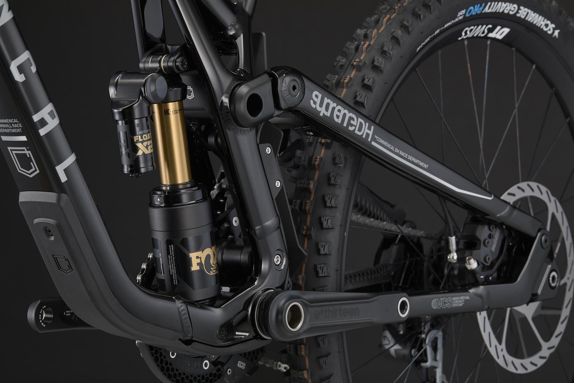 COMMENCAL SUPREME DH V5.2 SIGNATURE PURE BLACK 2027 image large number 7
