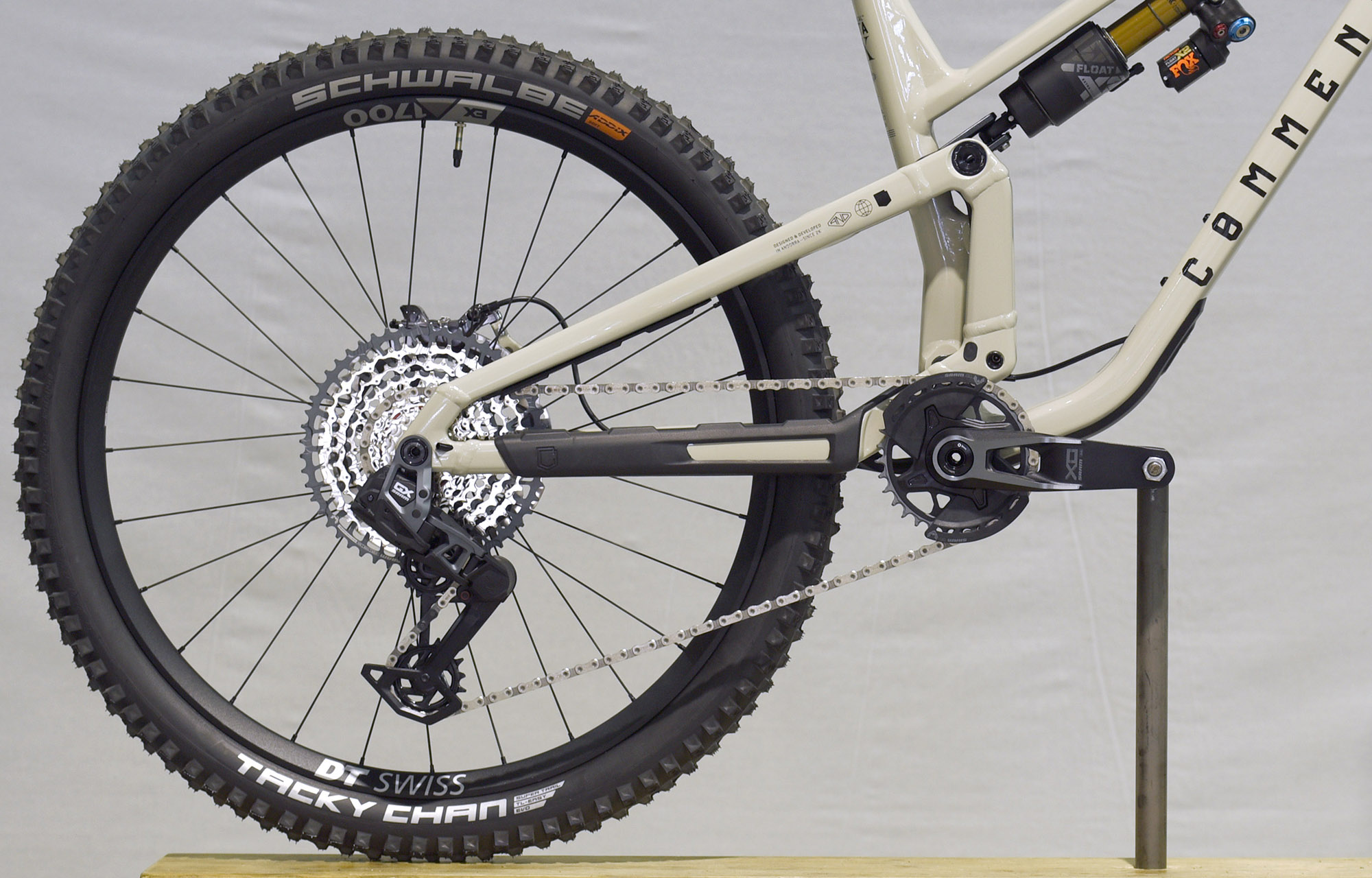 COMMENCAL META SX V5 T-TYPE CHALK - L (23132003) image number null