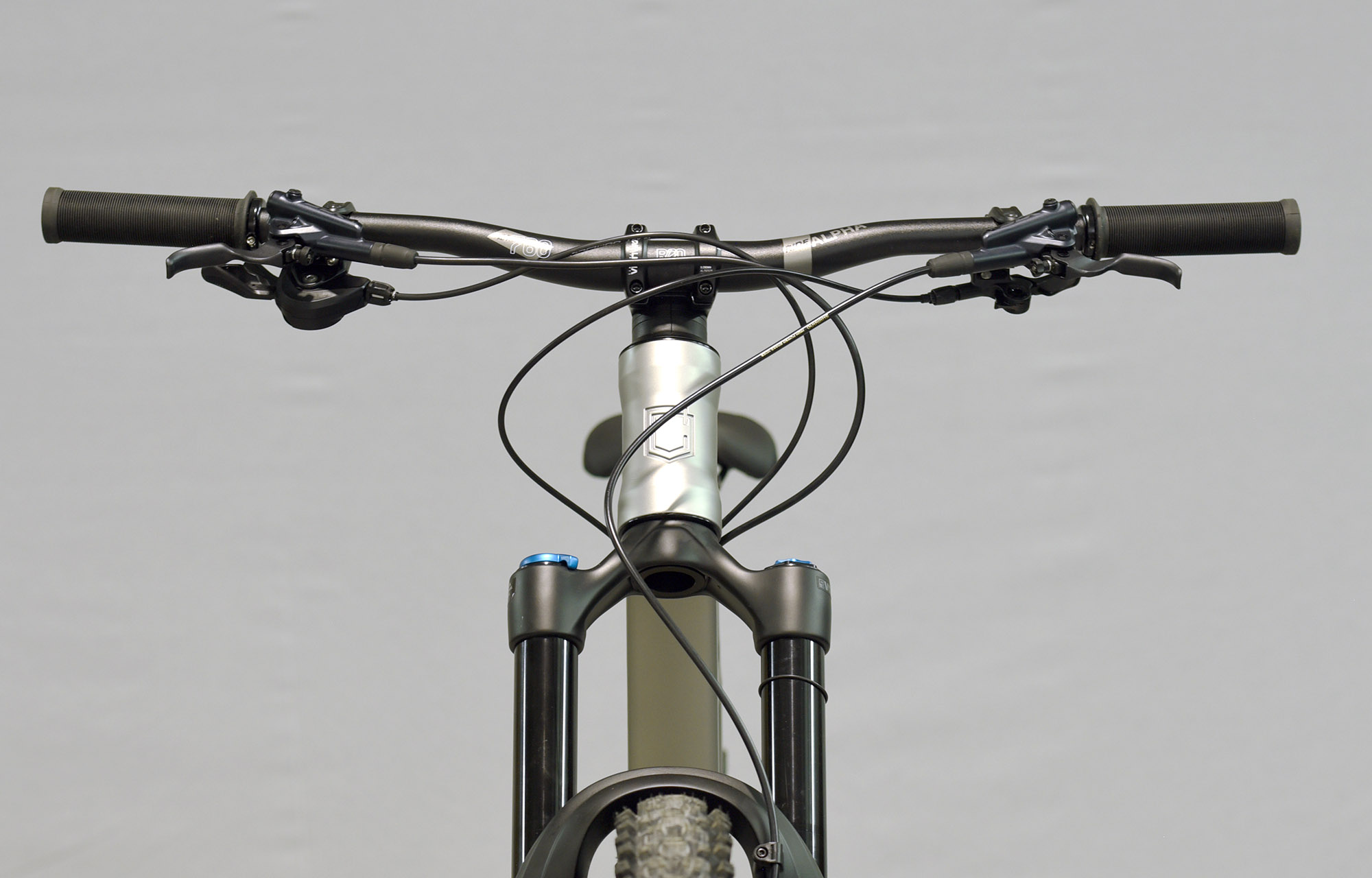 COMMENCAL META SX V5 ESSENTIAL SILVER - S (23131501) image number null