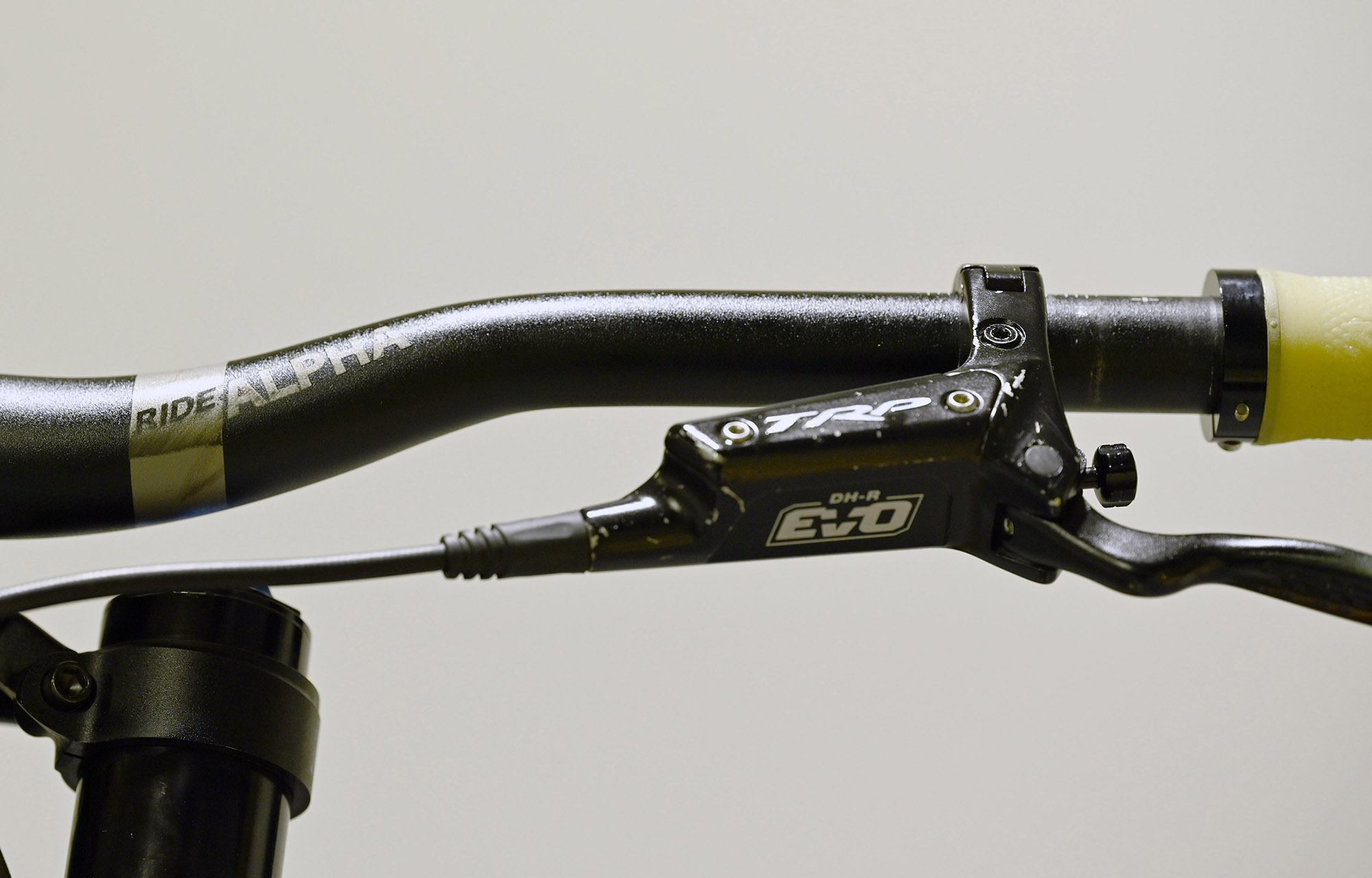 COMMENCAL SUPREME DH V5 ESSENTIAL AQUA BLUE - L (23150103) image number null