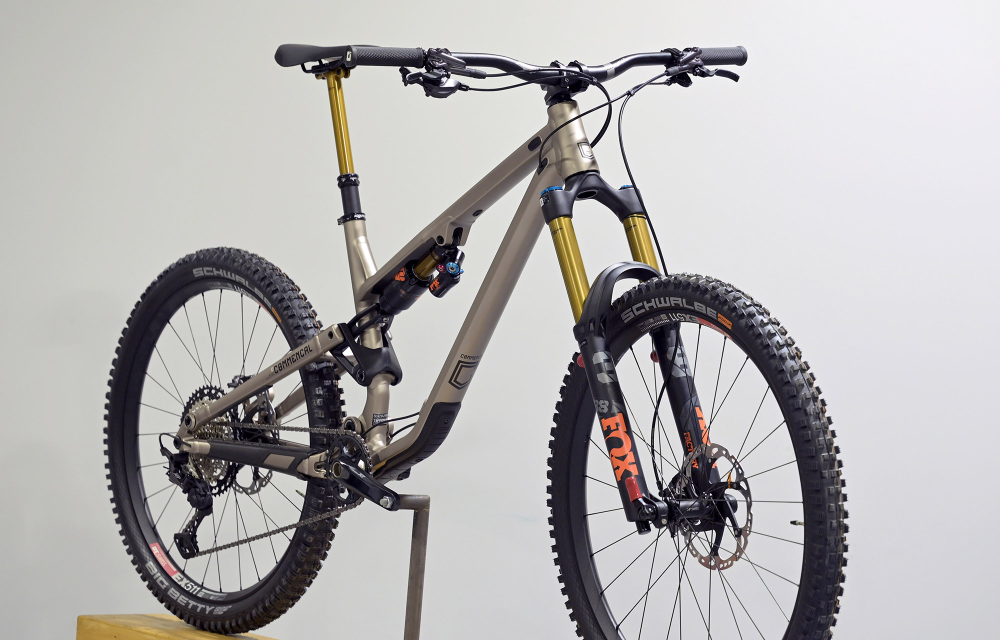 COMMENCAL META SX V4 SIGNATURE CHAMPAGNE - L (22131003) image cover number large 2