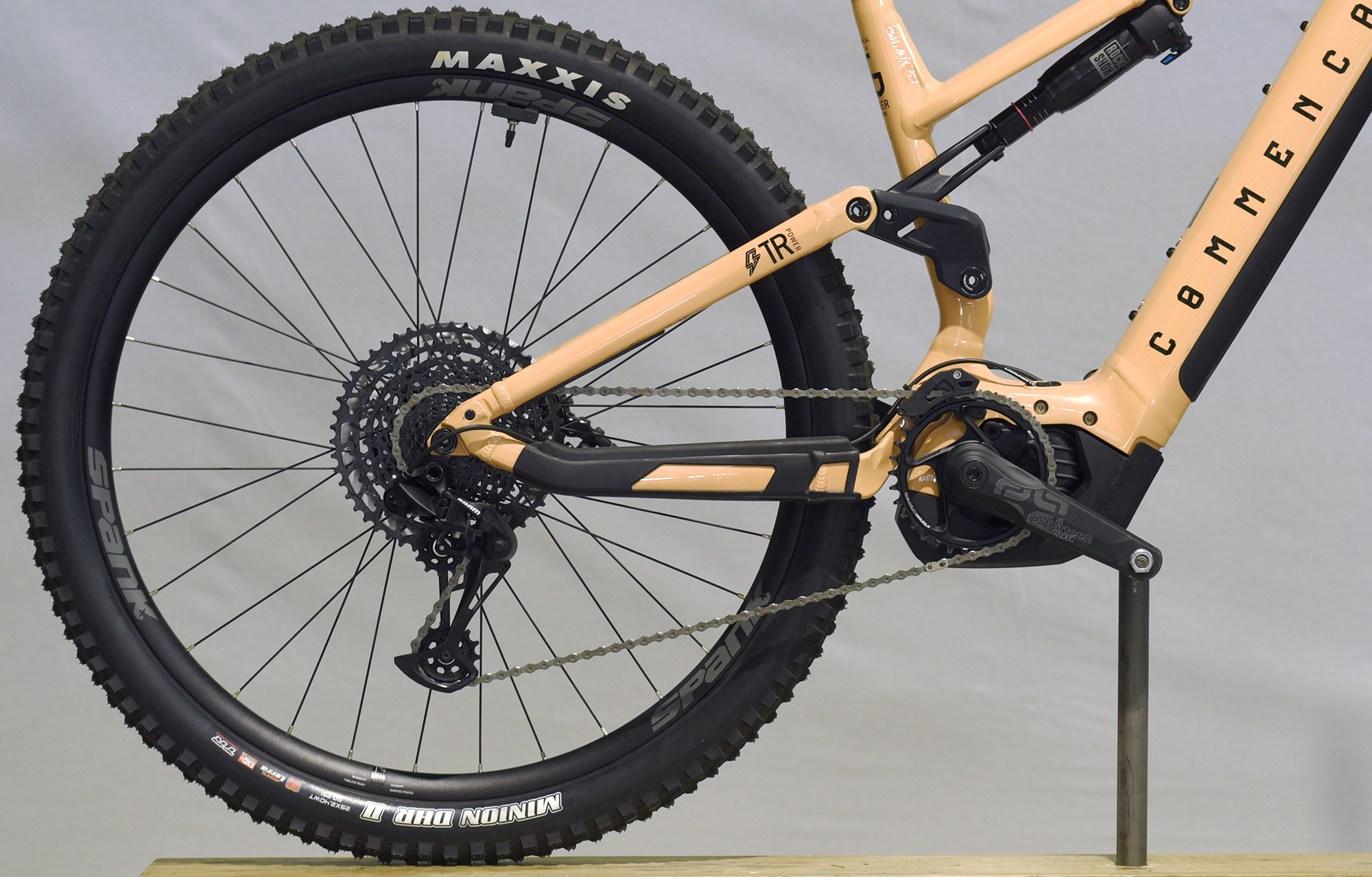 COMMENCAL META POWER TR BOSCH RIDE PEACH - L (23181703) 864 km image number null
