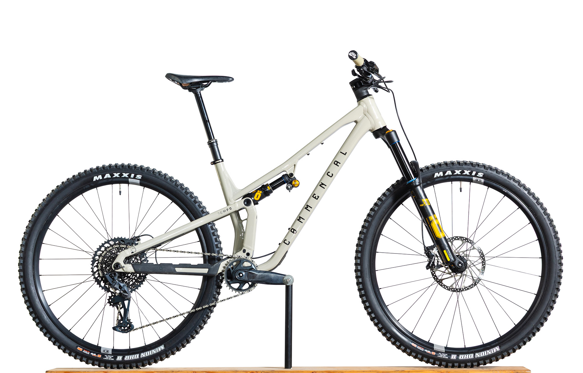 COMMENCAL TEMPO OHLINS EDITION CHALK - M (22123902) image number null