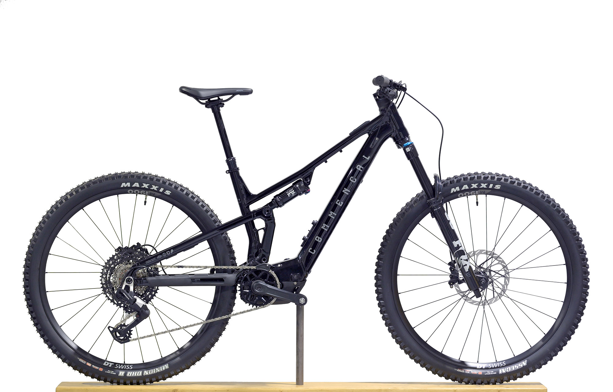 COMMENCAL T.E.M.P.O. POWER ESSENTIAL EAGLE 90 - M (25120302) 0 km image number null
