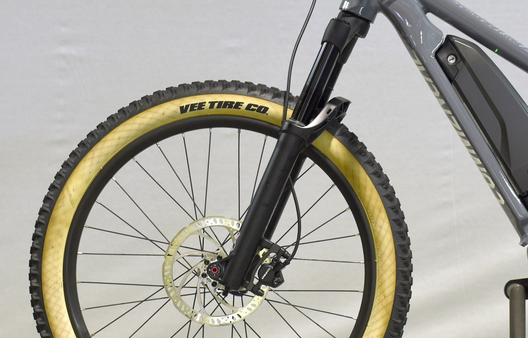 COMMENCAL META HT 24 POWER SHIMANO GREY - 24 (21174000) 39km image number null
