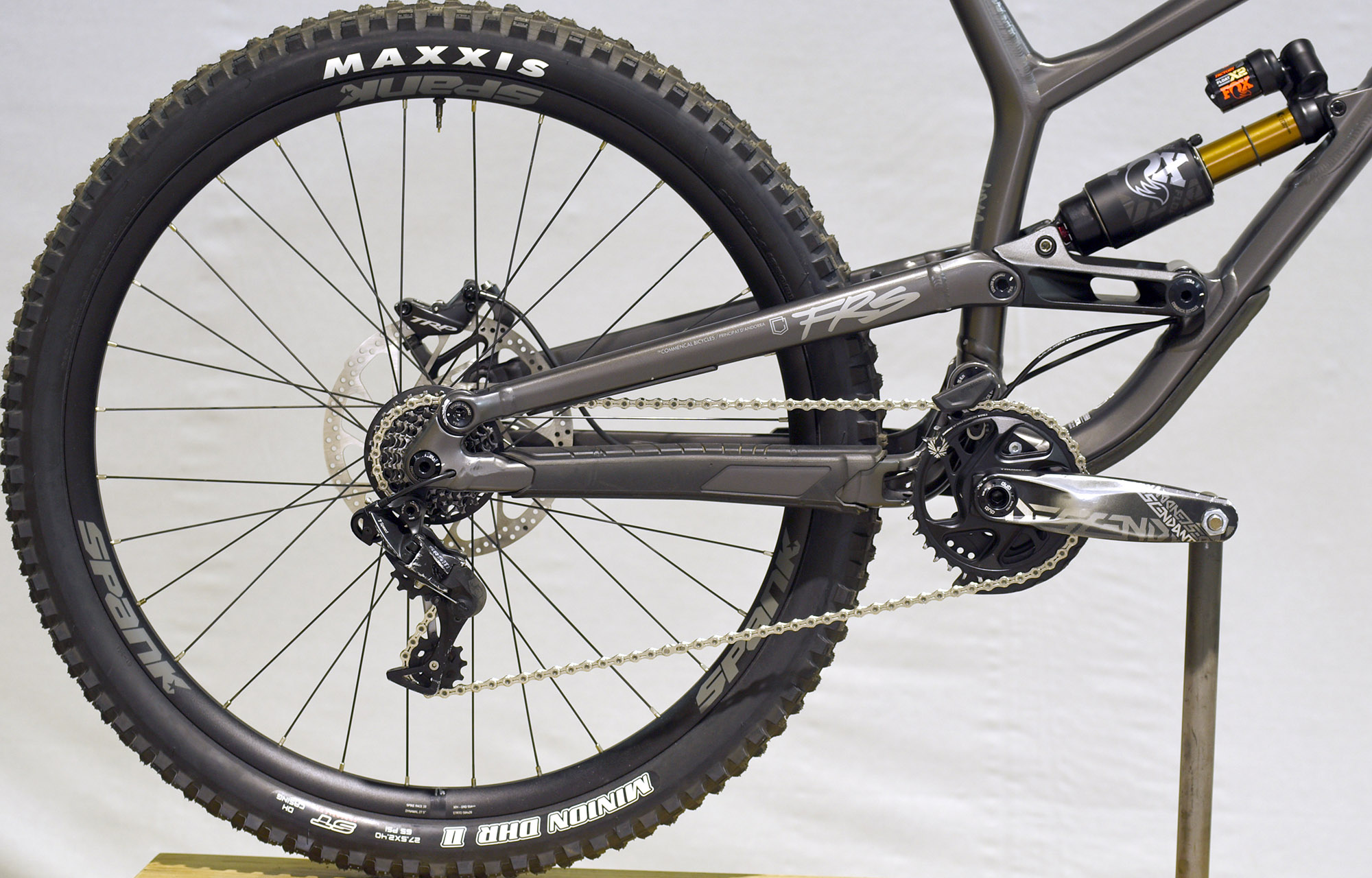 COMMENCAL FRS ESSENTIAL DARK SLATE - M (22150502) image number null