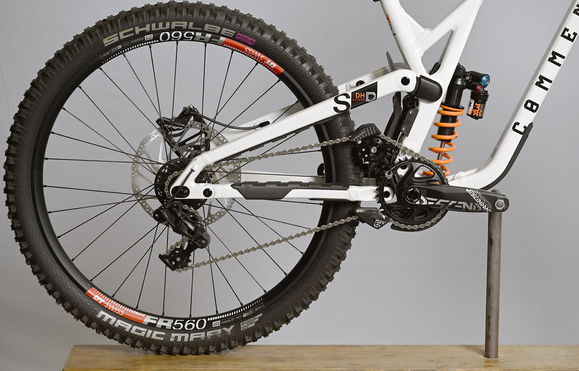 COMMENCAL SUPREME DH V5 SIGNATURE COIL PURE WHITE - S (22150901) image number null