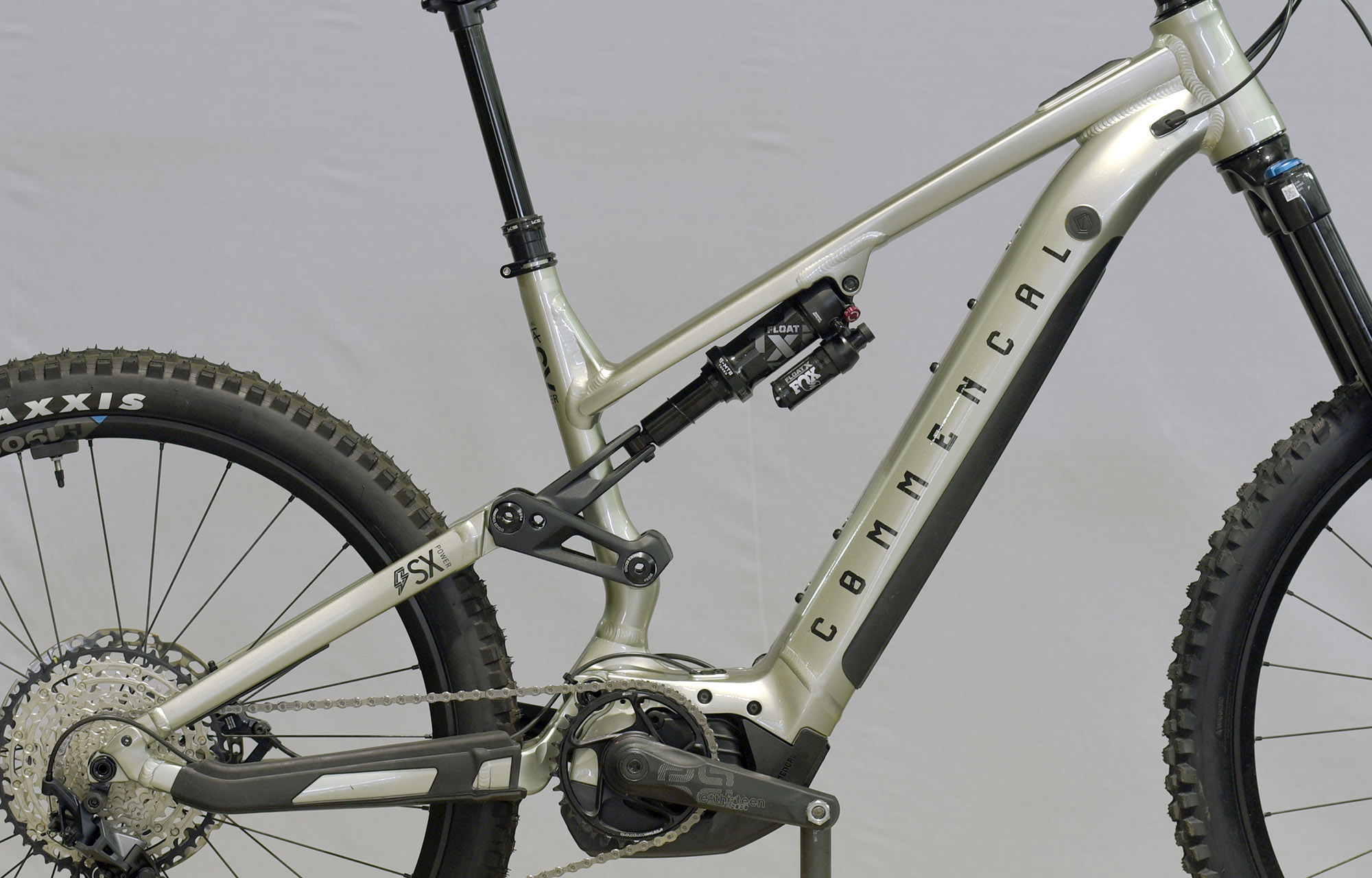 COMMENCAL META POWER SX BOSCH ESSENTIAL 70´S GREEN - L (22182003) 2km image number null