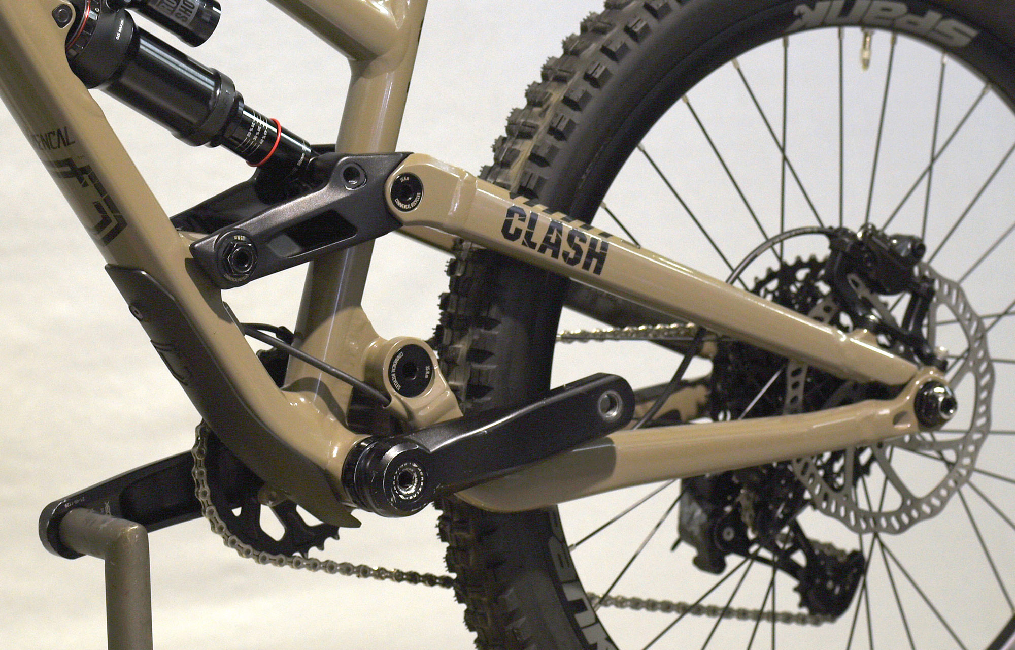 COMMENCAL CLASH 24 V1 DIRT MAXXIS - 24 (21175100) image number null