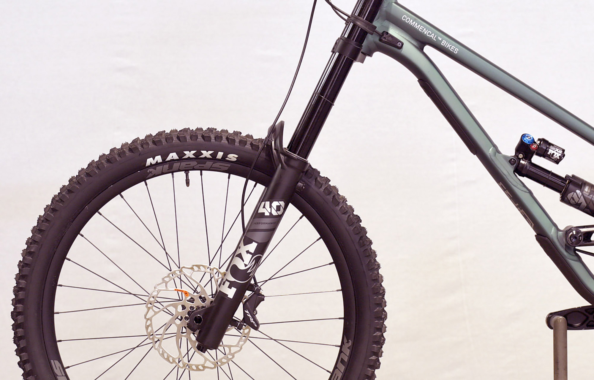 COMMENCAL FRS ESSENTIAL METALLIC GREEN - L (22150503) image number null