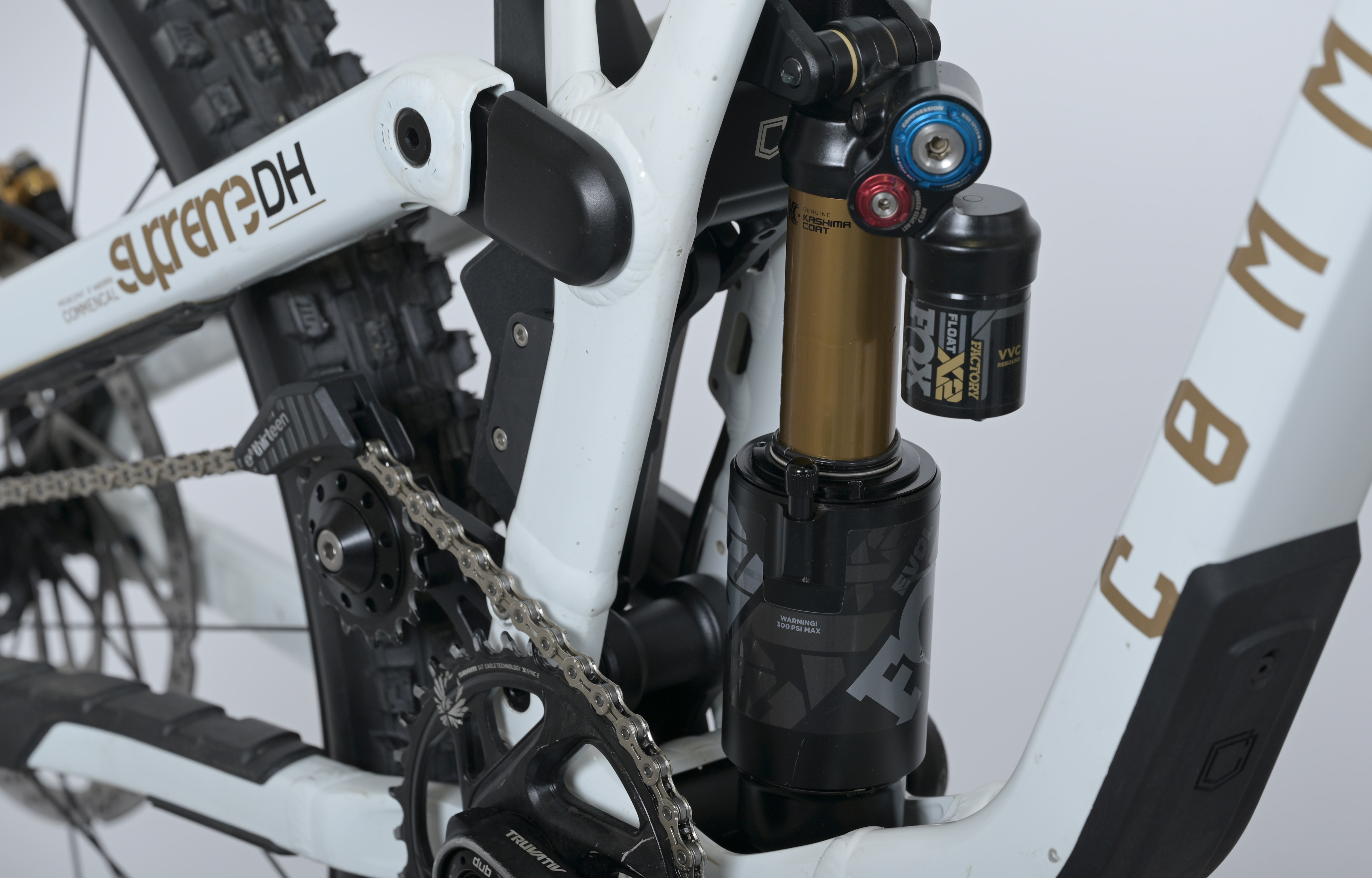 COMMENCAL SUPREME DH V5 SIGNATURE LTD PURE WHITE - L (23151003) image cover number large 9