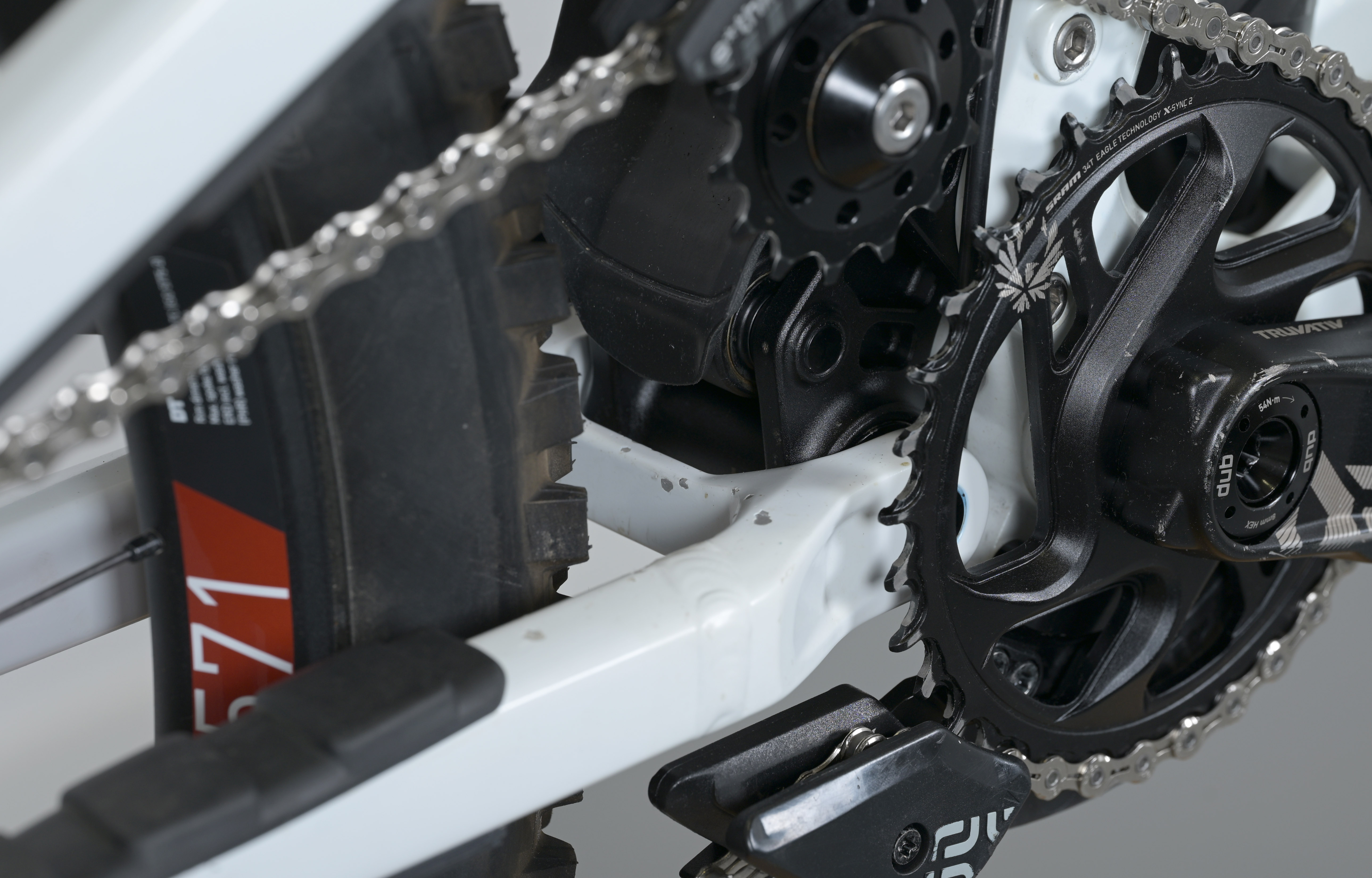 COMMENCAL SUPREME DH V5 SIGNATURE LTD PURE WHITE - M (23151002) image cover number large 3