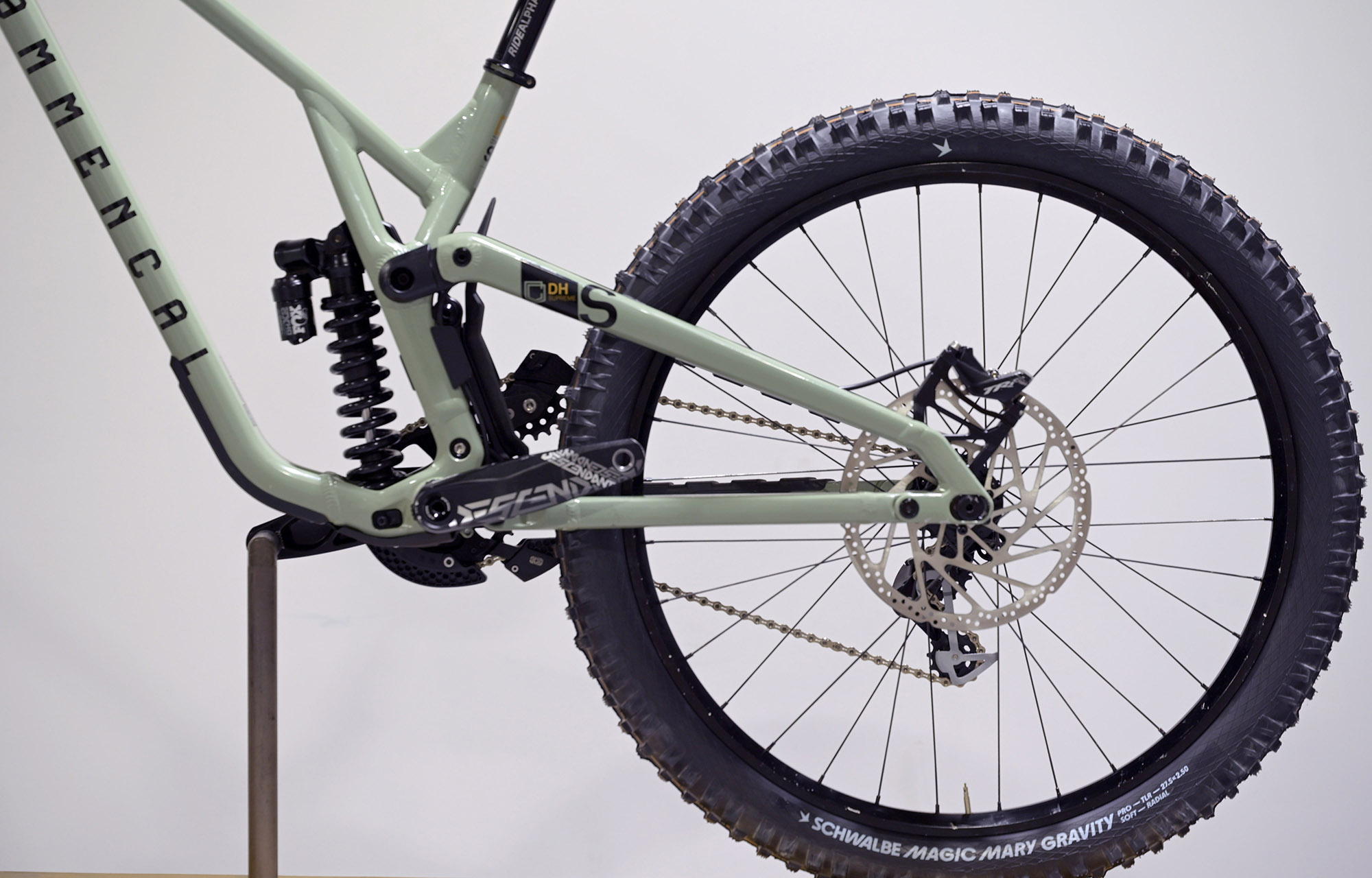 COMMENCAL SUPREME DH V5 ESSENTIAL HERITAGE GREEN - M (22150802) image cover number large 3