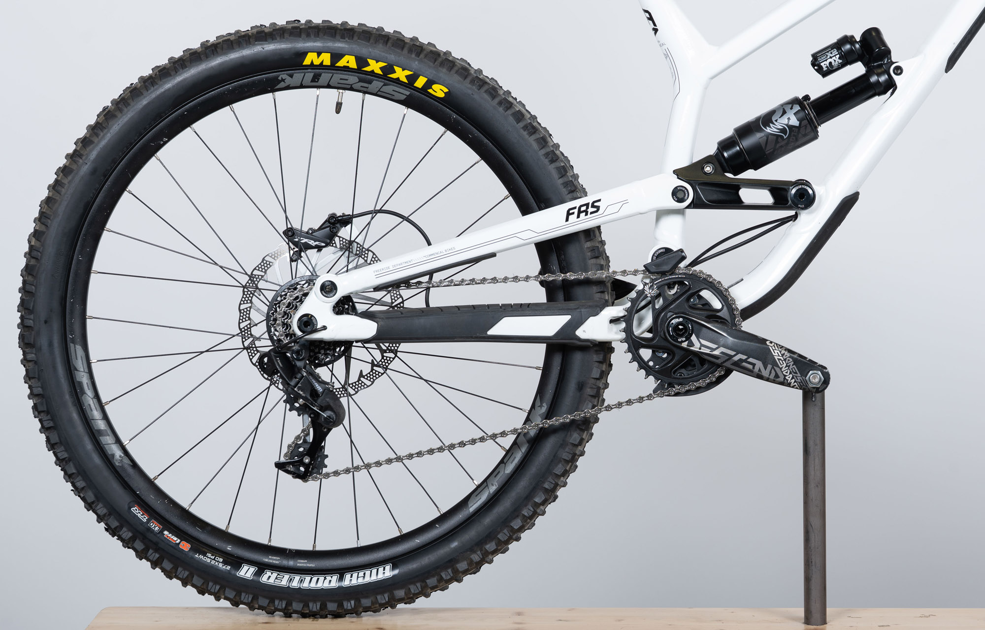 COMMENCAL FRS ESSENTIAL PURE WHITE - M (23150502) image large number 0
