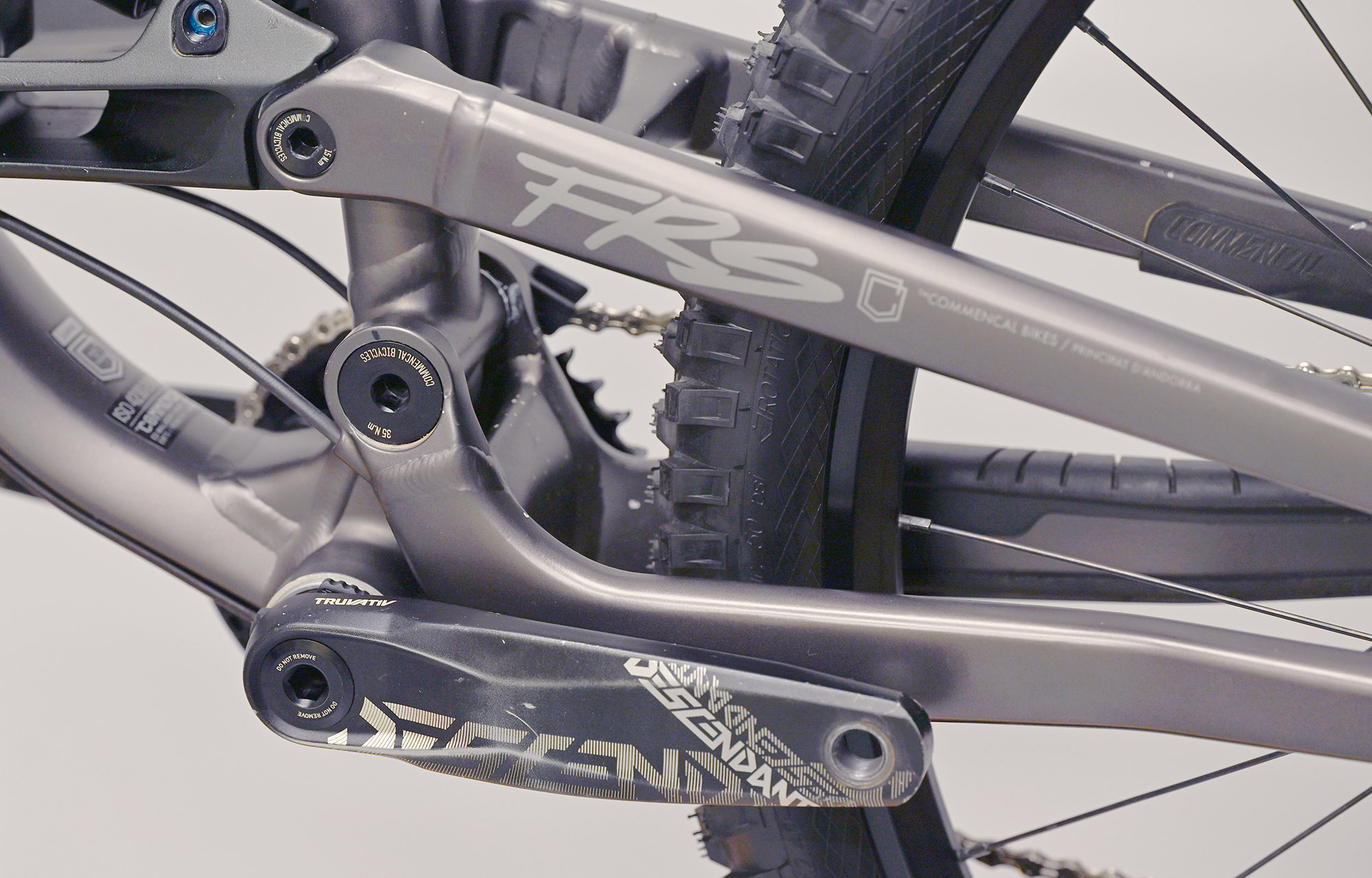 COMMENCAL FRS ESSENTIAL DARK SLATE - L (22150503) image number null
