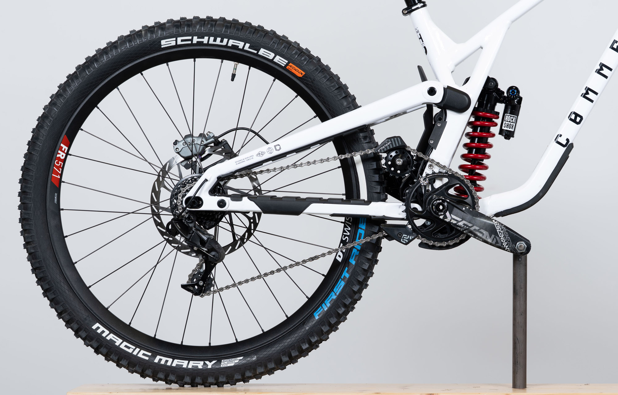COMMENCAL SUPREME DH V5 ROCKSHOX PURE WHITE - L (24157103) image large number 0