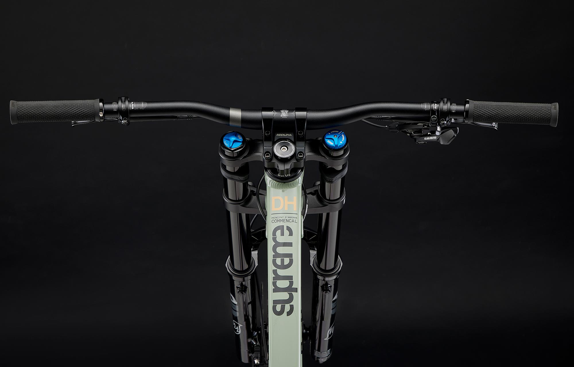 COMMENCAL SUPREME DH V5 ESSENTIAL HERITAGE GREEN image number null