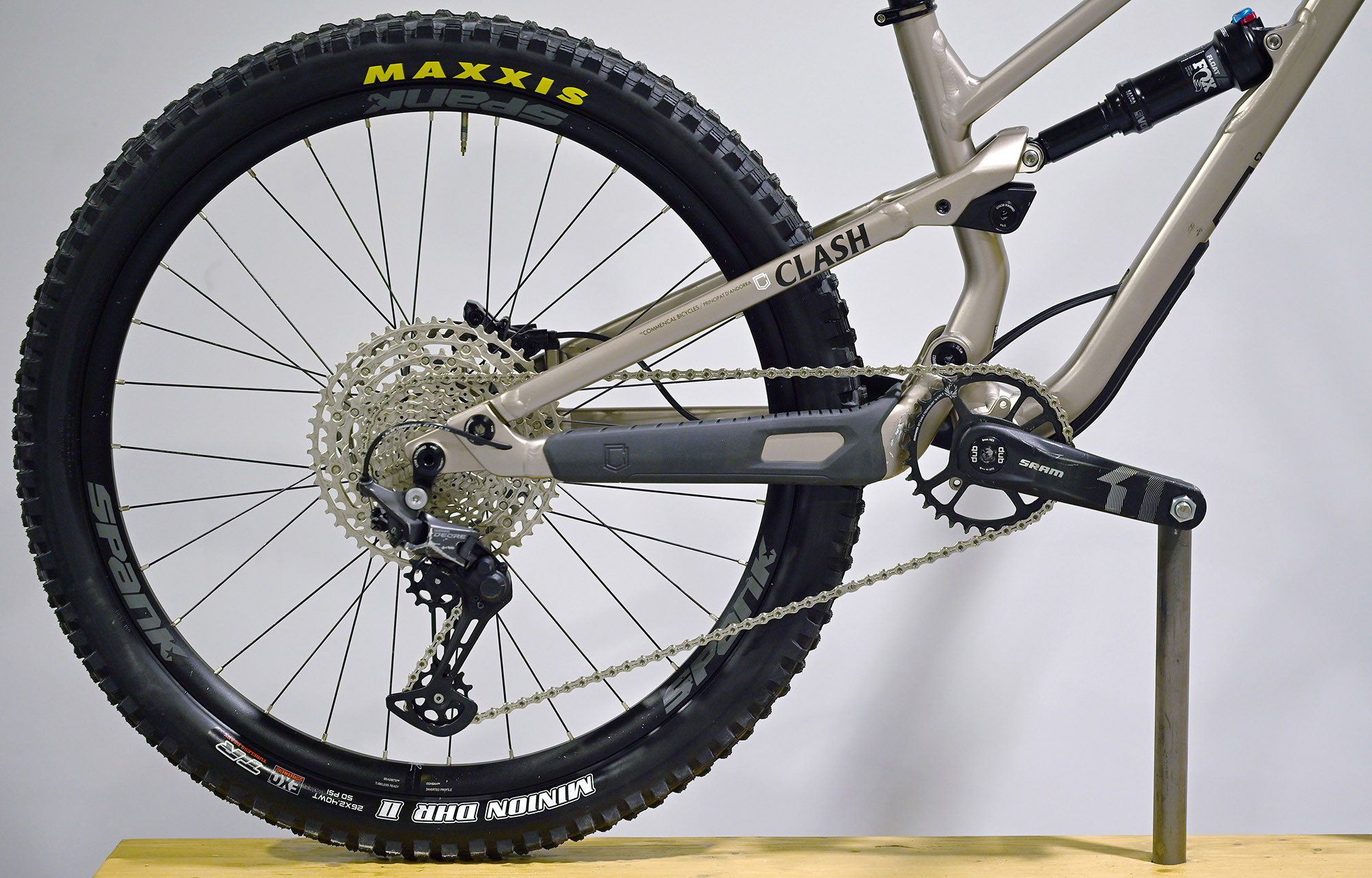 COMMENCAL CLASH JR CHAMPAGNE - (22170700) image cover number large 0