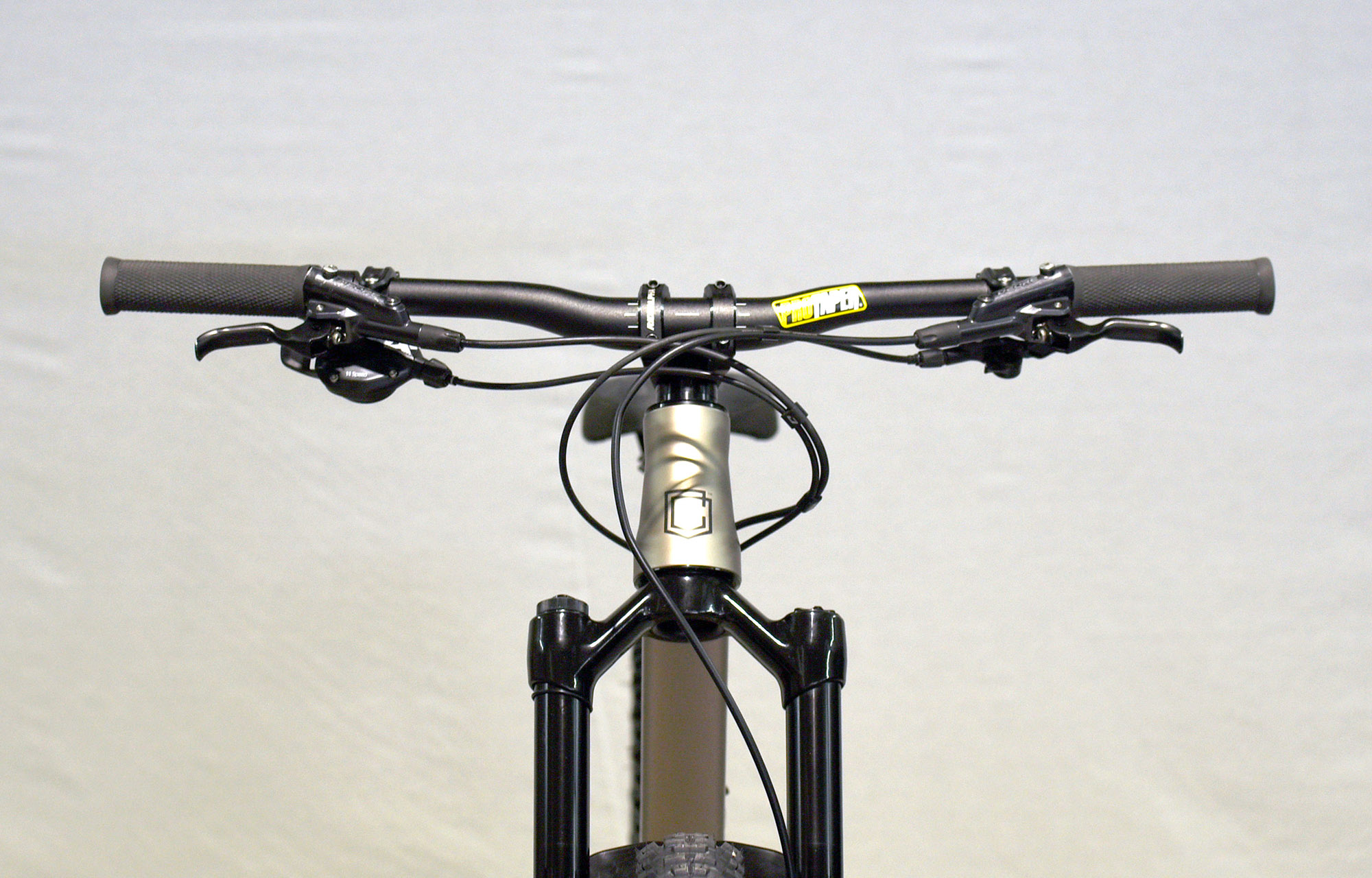 COMMENCAL CLASH 24 V2 CHAMPAGNE - 24 (22170600) image number null
