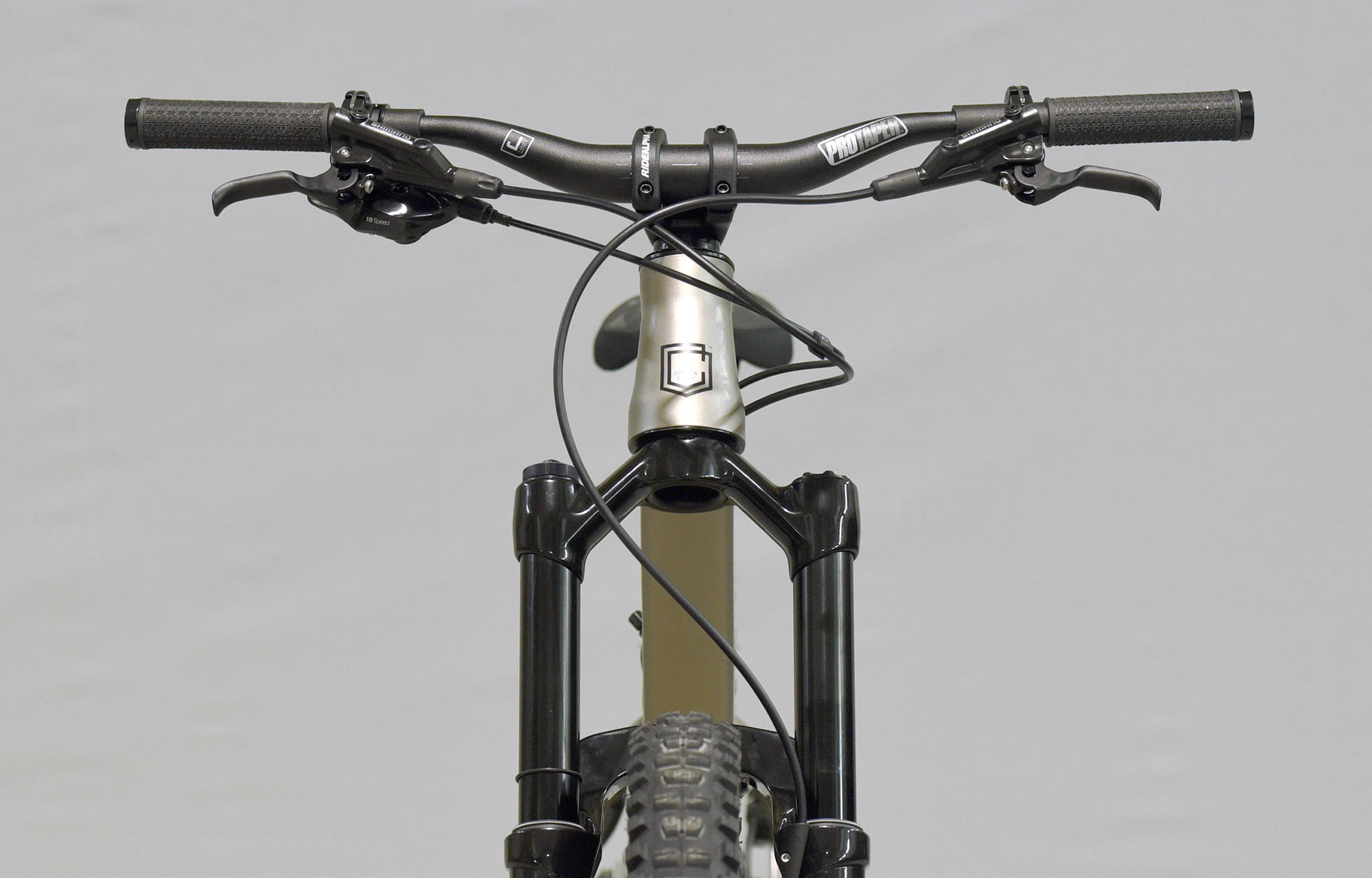 COMMENCAL CLASH 20 CHAMPAGNE - 20 (21175000) image number null