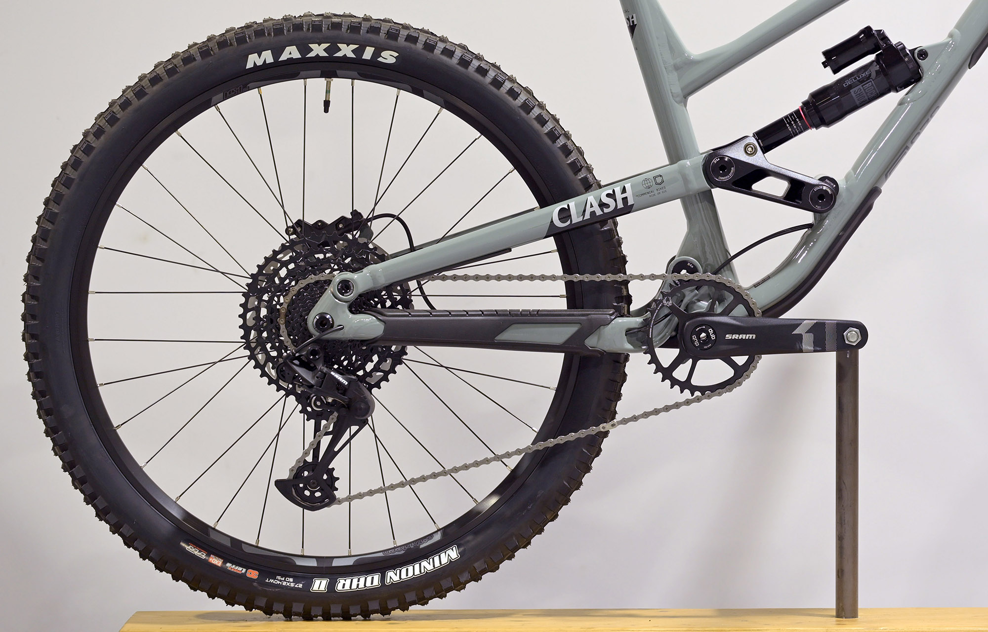 COMMENCAL CLASH RIDE PYRITE GREY ROCKSHOX - L (23132803) image cover number large 0