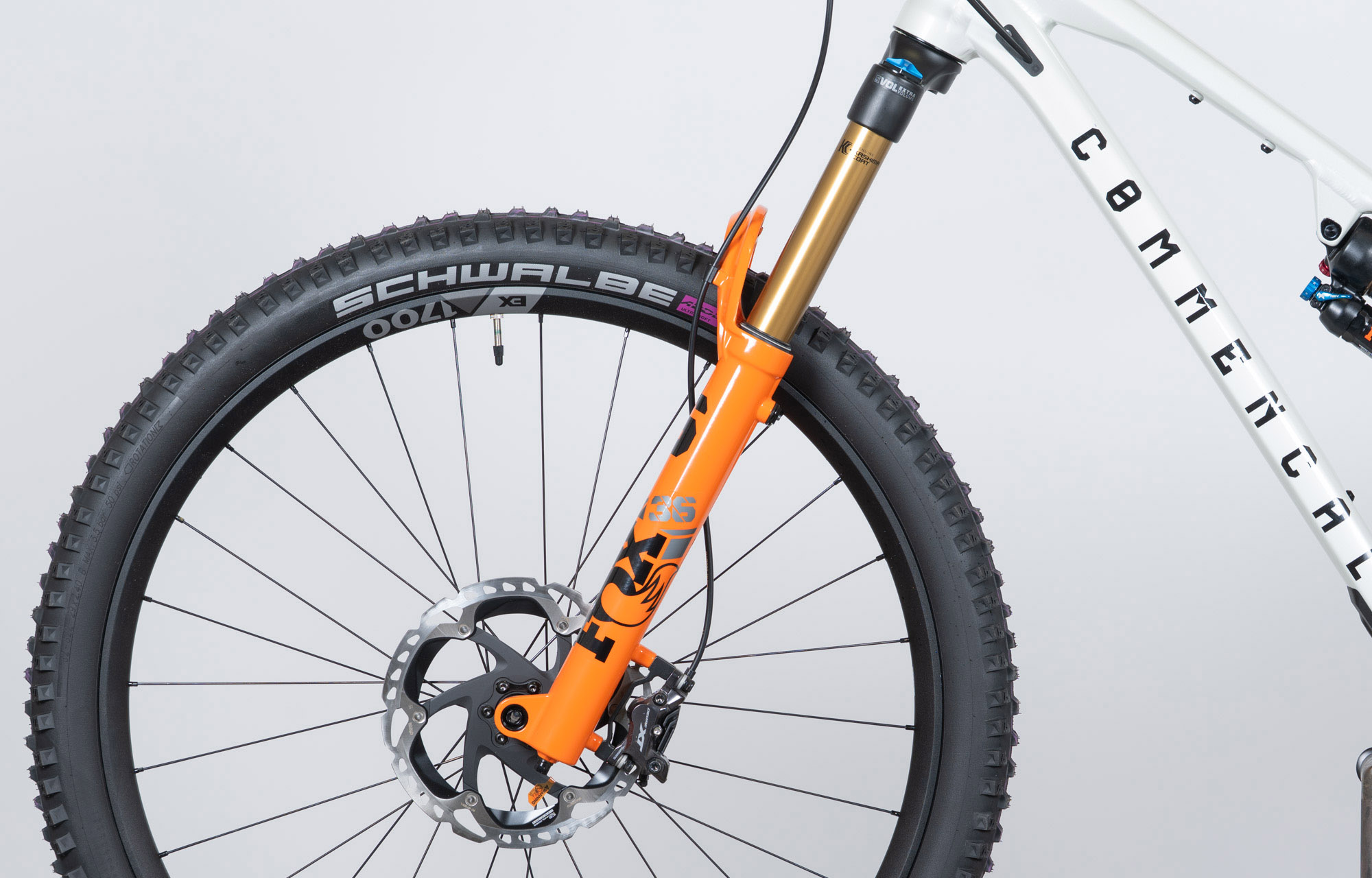 COMMENCAL META V5 SIGNATURE CLEAR SILVER - M (23121002) image cover number large 6