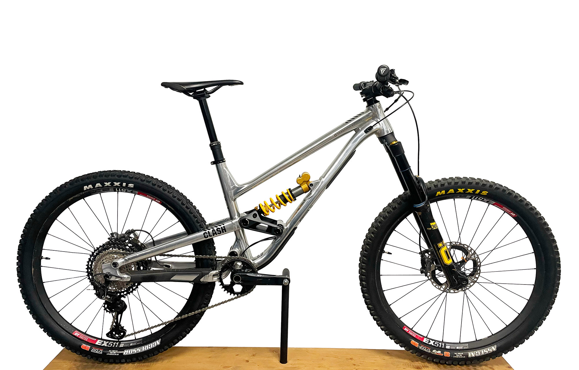COMMENCAL CLASH OHLINS EDITION HIGH POLISHED (M) image number null