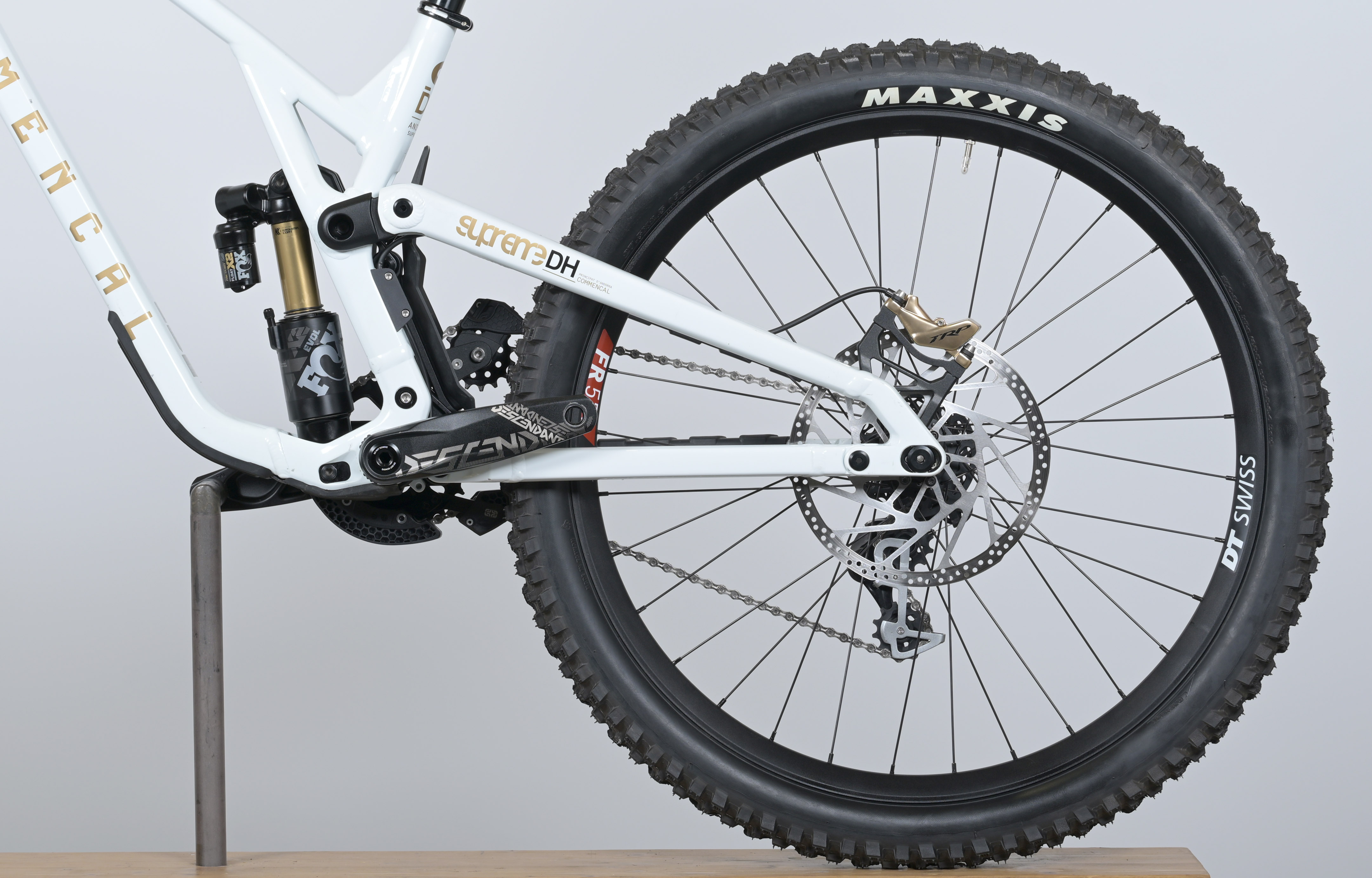 COMMENCAL SUPREME DH V5 SIGNATURE LTD PURE WHITE - M (23151002) image cover number large 2