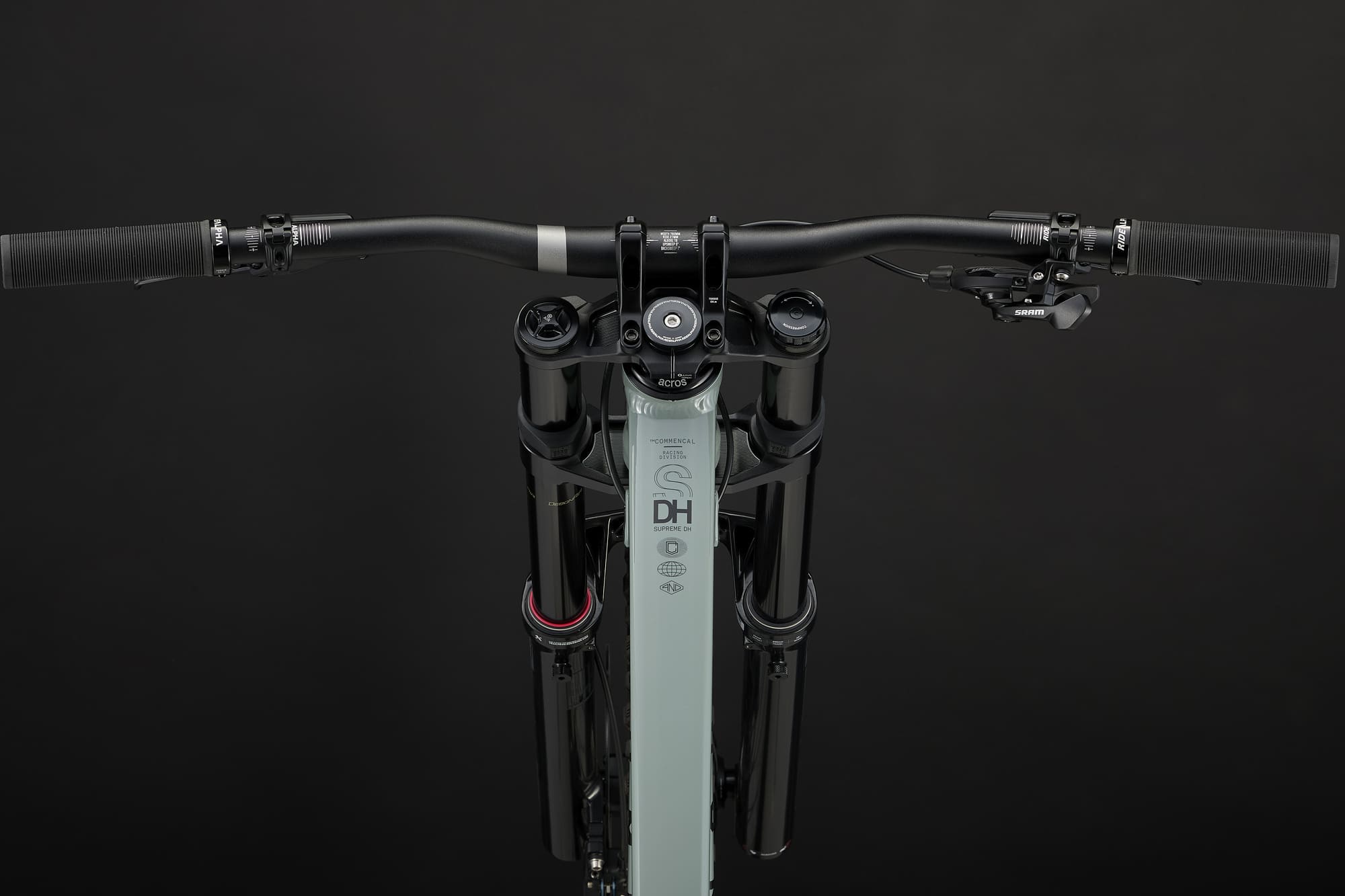 COMMENCAL SUPREME DH V5 RIDE PYRITE GREY 2026 image number null