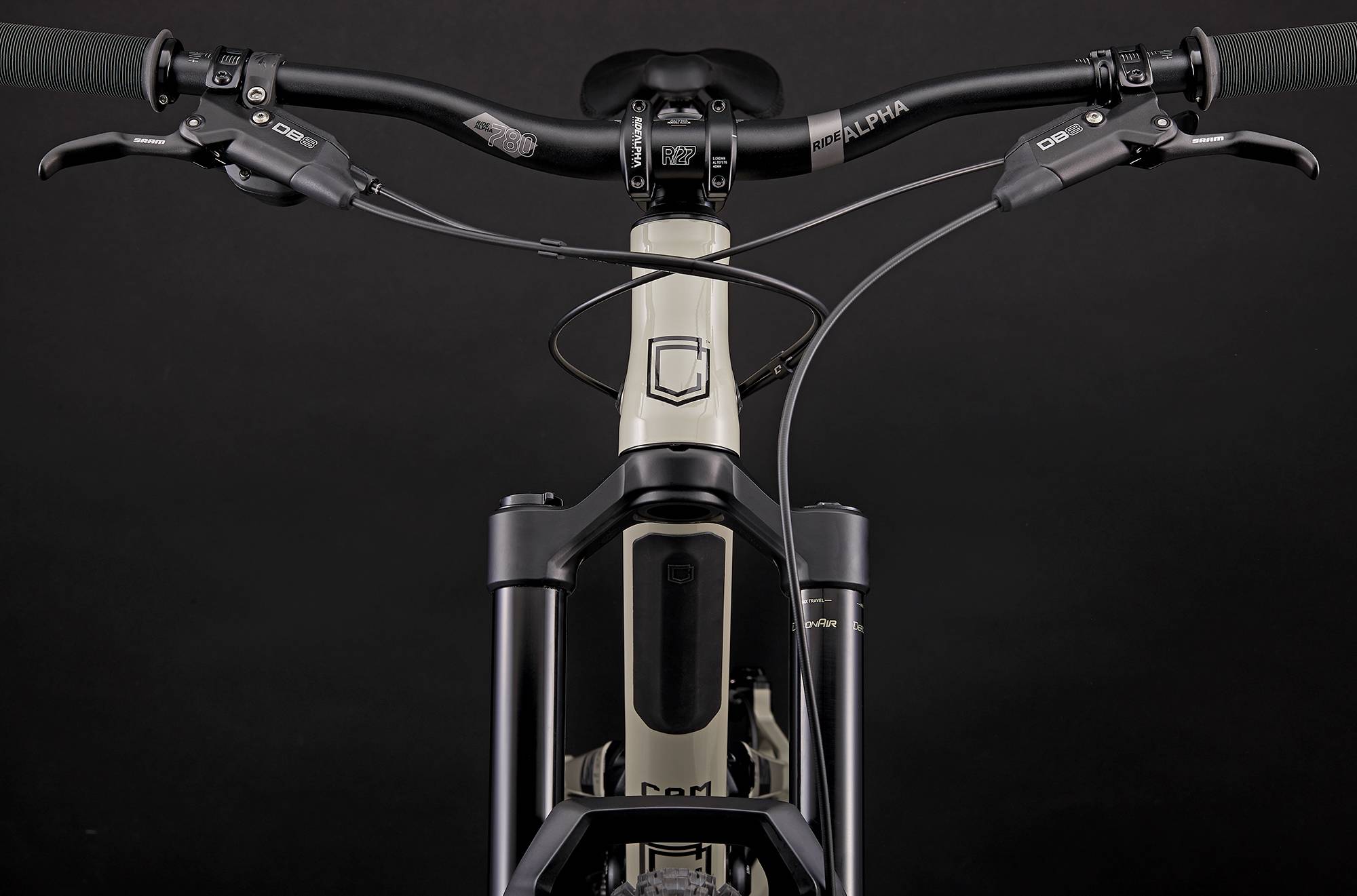 COMMENCAL CLASH RIDE CHALK NEW ROCKSHOX image number null