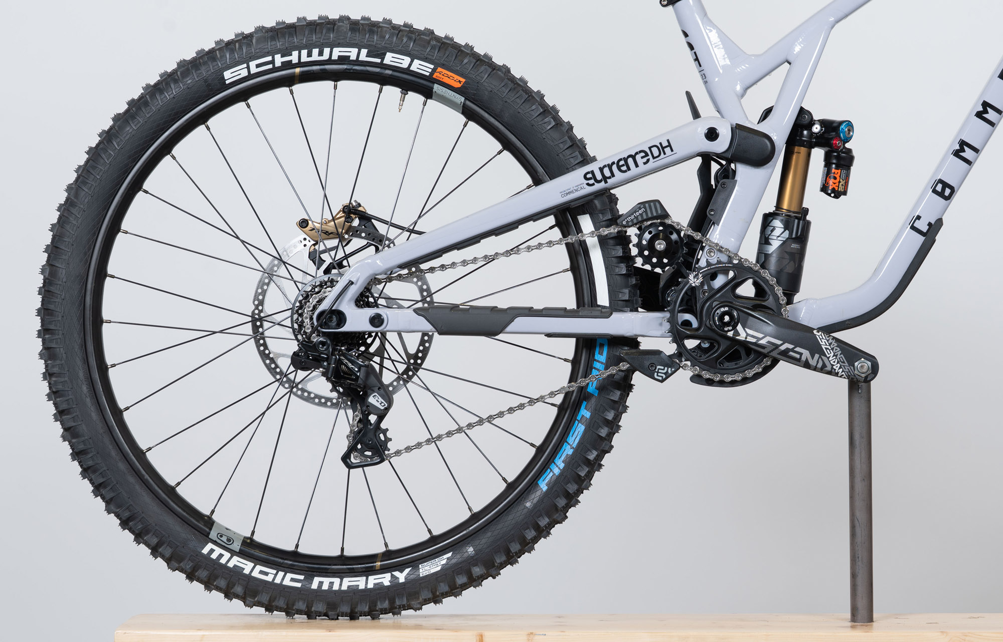 COMMENCAL SUPREME DH V5 SIGNATURE TEAM CLOUD ALC - XL (24100021) image large number 0