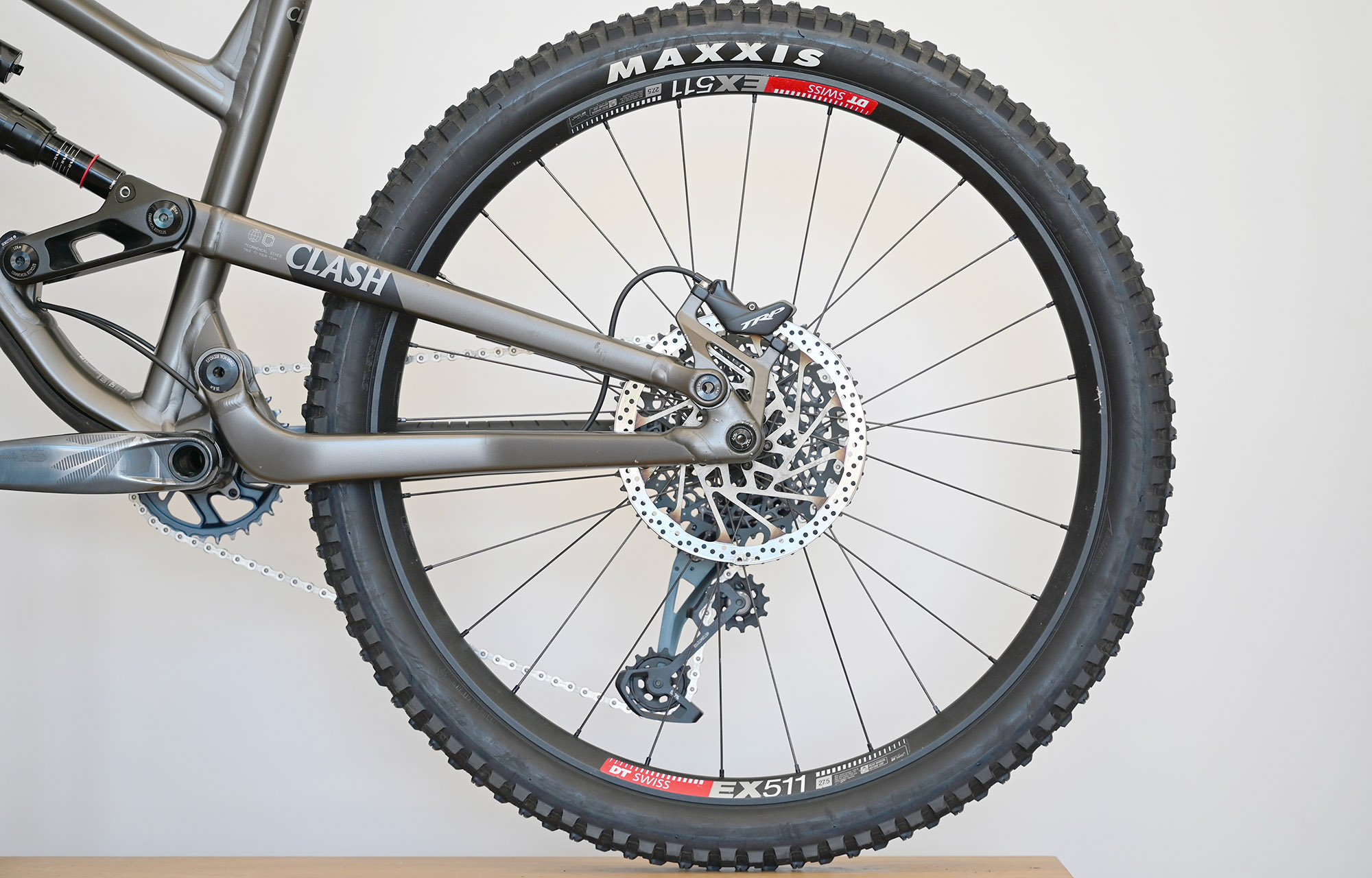 COMMENCAL CLASH RACE DARK SLATE - L (22134603) image cover number large 2