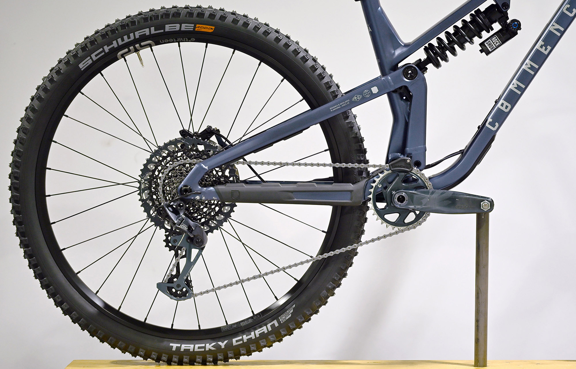 COMMENCAL META V5 RACE SPARKLY BLUE - M (23121302) image cover number large 0