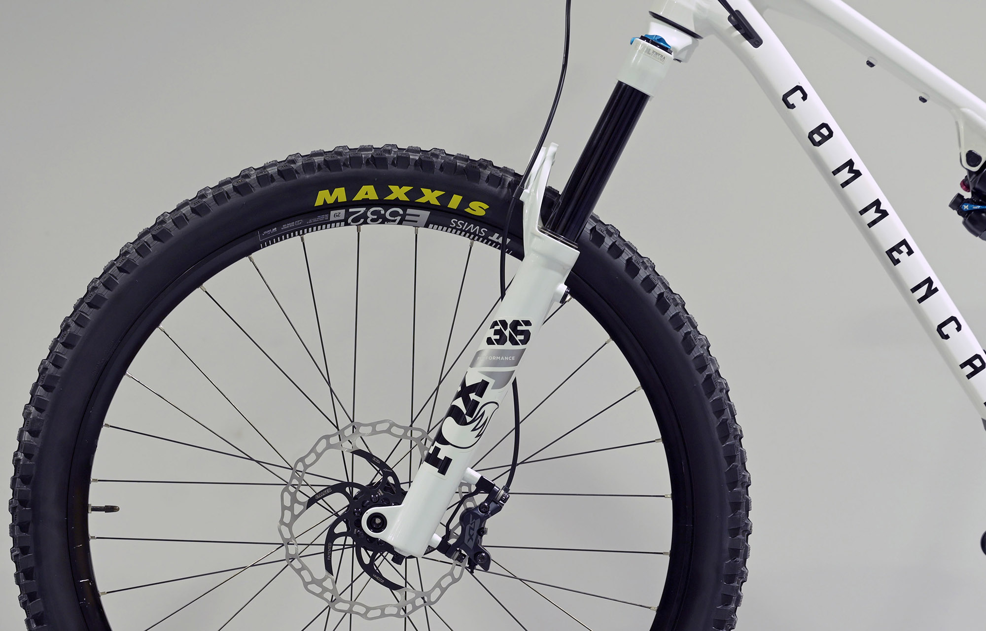 COMMENCAL META V5 ESSENTIAL PURE WHITE - M (23121202) image cover number large 4