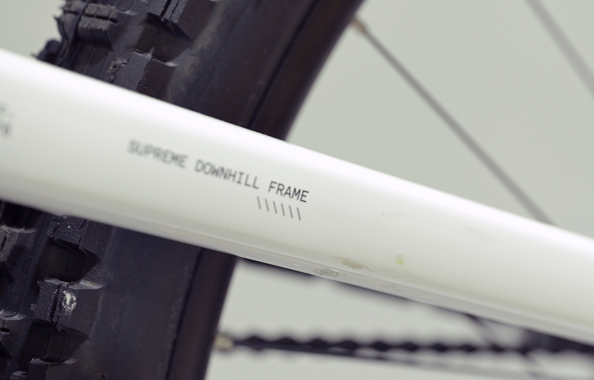 COMMENCAL SUPREME DH V5 XS PURE WHITE - (25174100) image cover number large 7