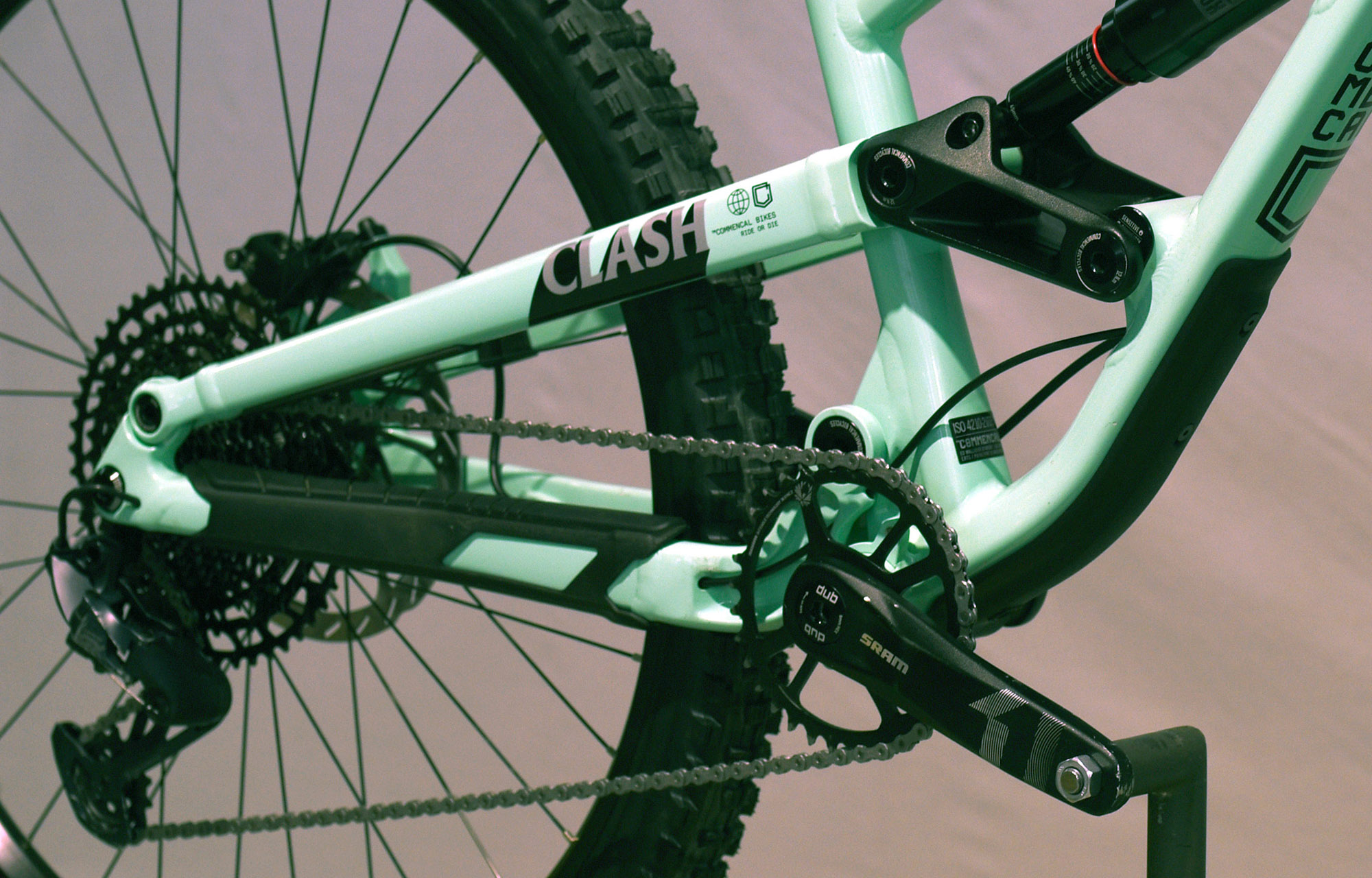 COMMENCAL CLASH RIDE EMERALD  GREEN NEW ROCKSHOX - S (23130101) image number null