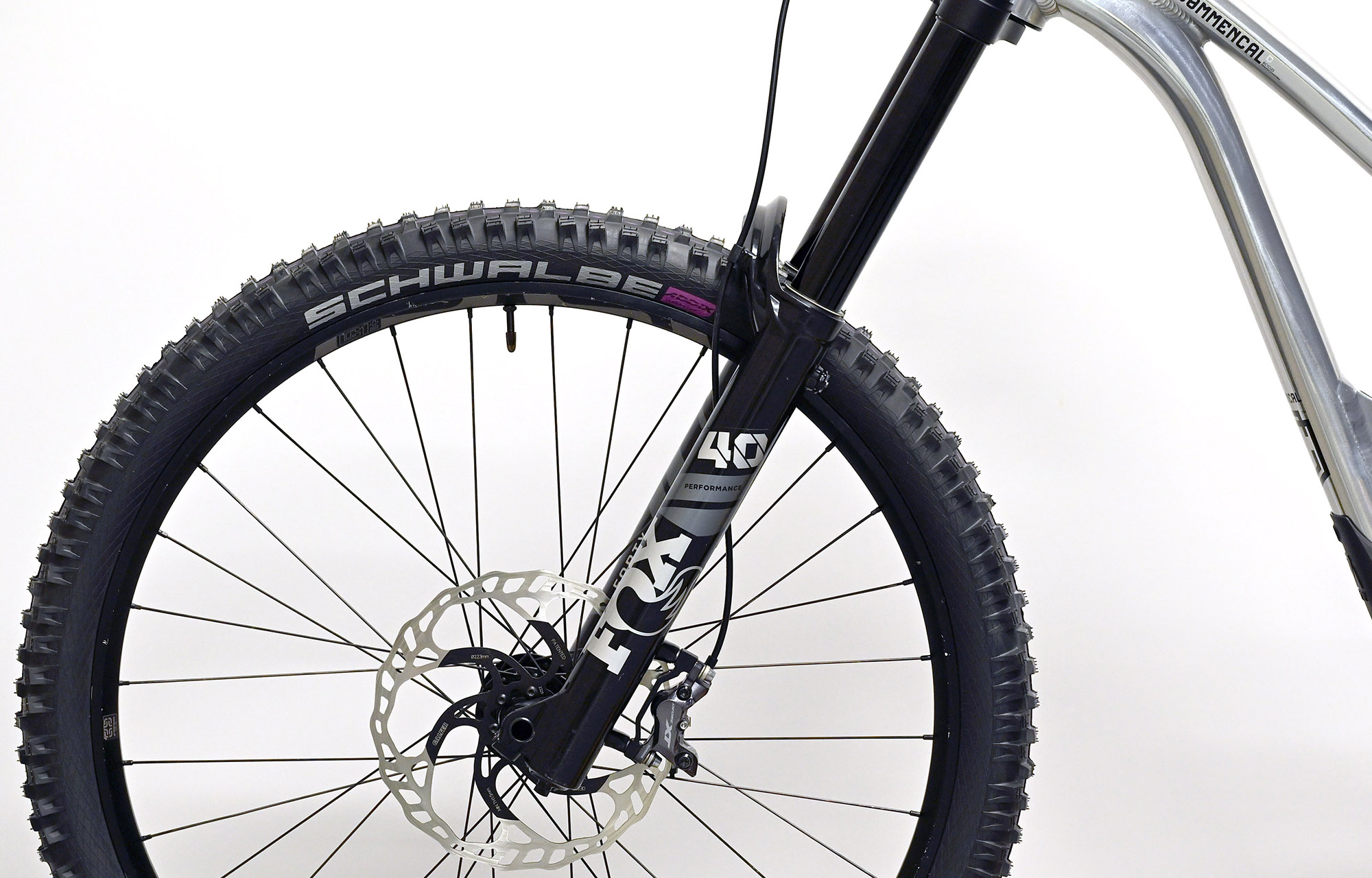 COMMENCAL SUPREME DH V4 RACE HIGH POLISHED - S (22150101) image number null