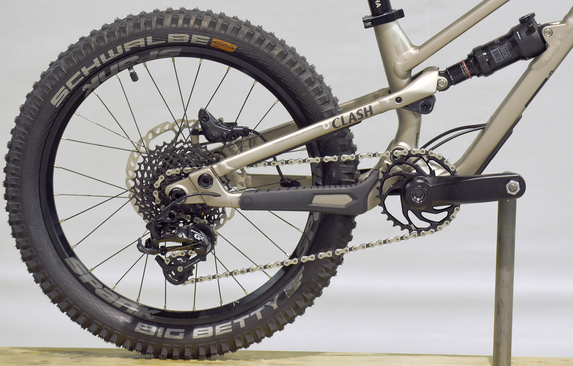 COMMENCAL CLASH 20 CHAMPAGNE - (22170500) image large number 0