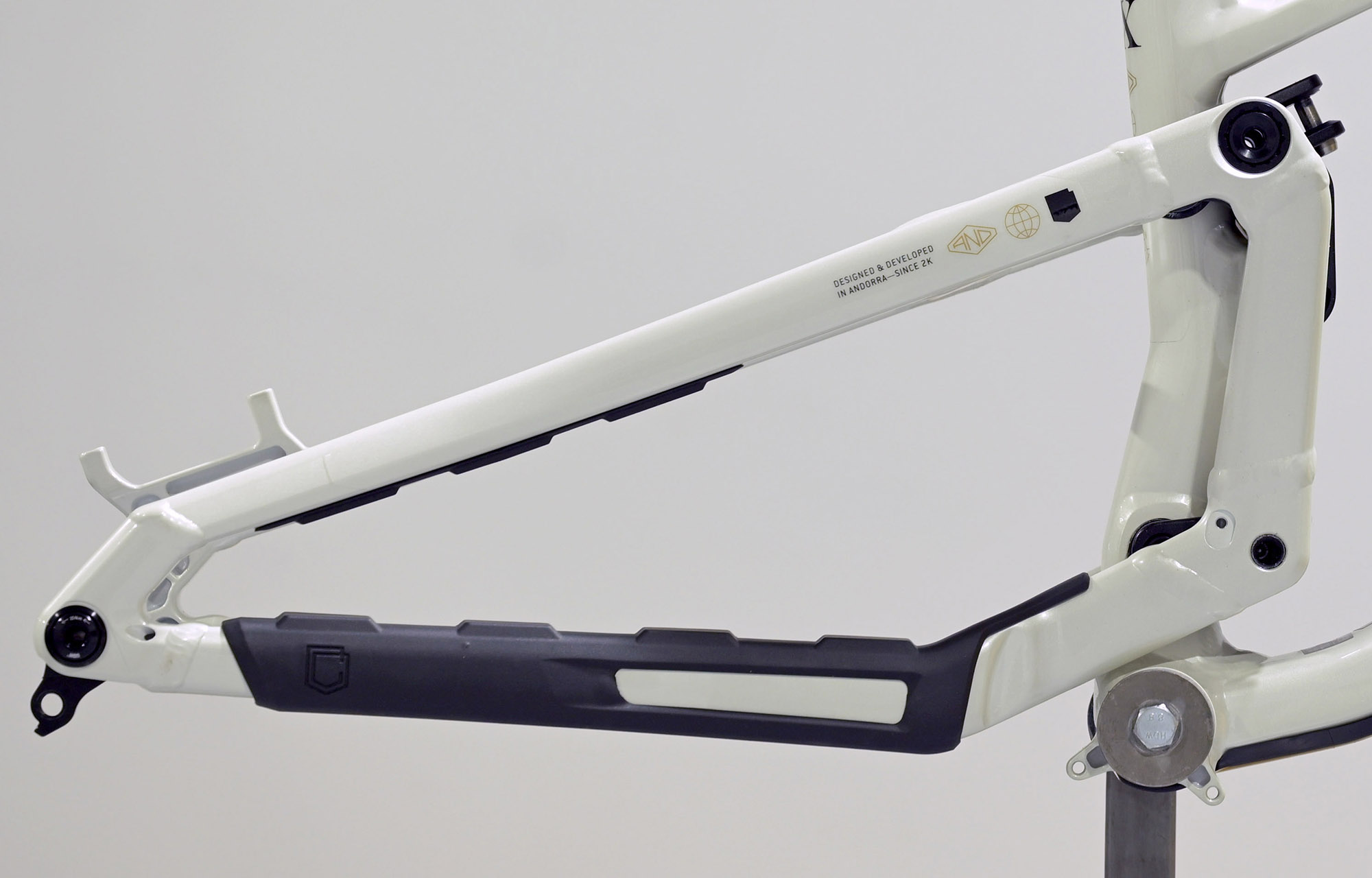 FRAME COMMENCAL META SX V5 CLEAR SILVER - S (23230401) image large number 0