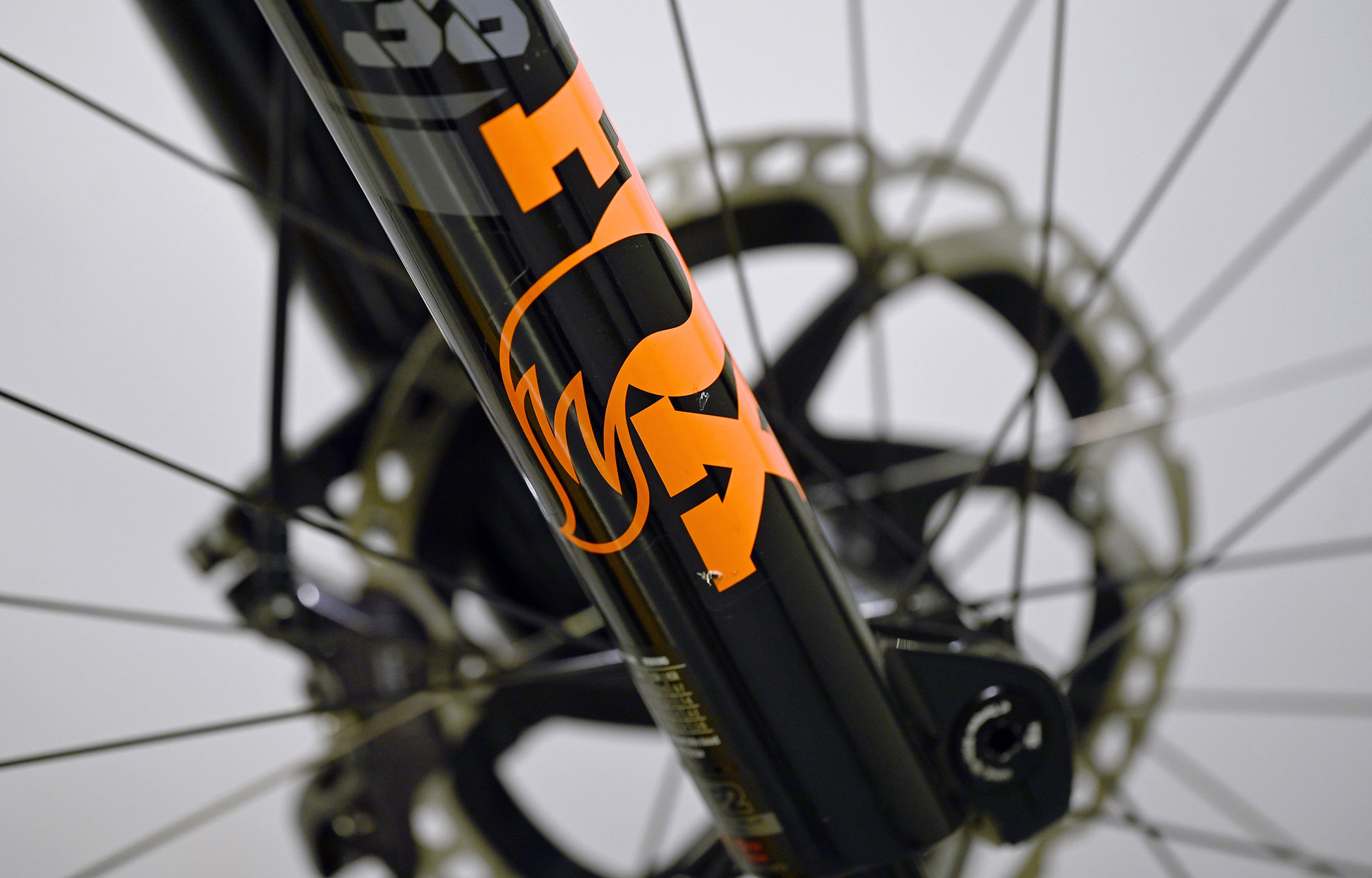 COMMENCAL META SX V5 SIGNATURE CLEAR SILVER - L (23131903) image cover number large 8