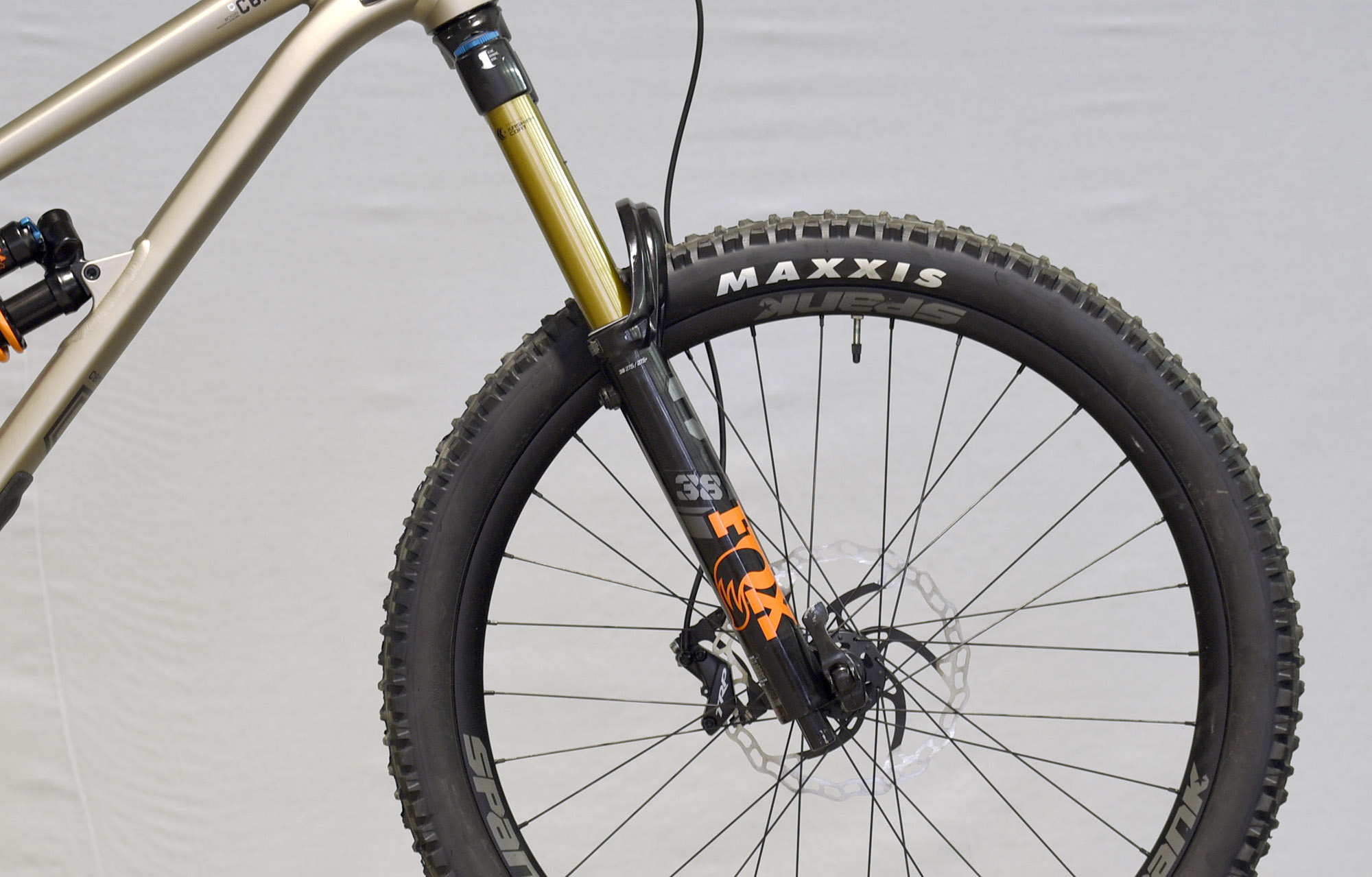 COMMENCAL CLASH PARK EDITION CHAMPAGNE - L (22131703) image number null