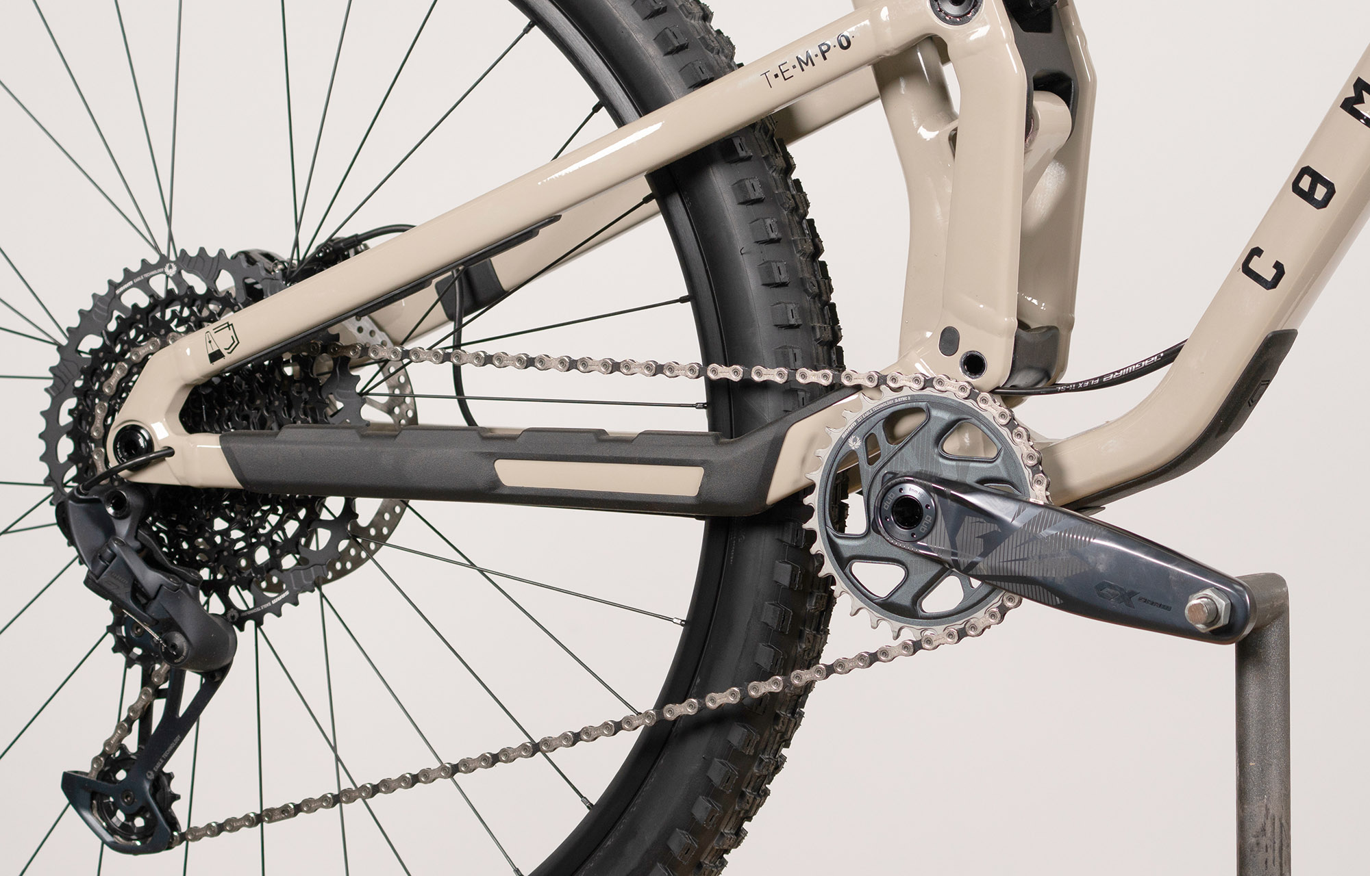 COMMENCAL T.E.M.P.O. OHLINS EDITION CHALK - L (22123903) image cover number large 3