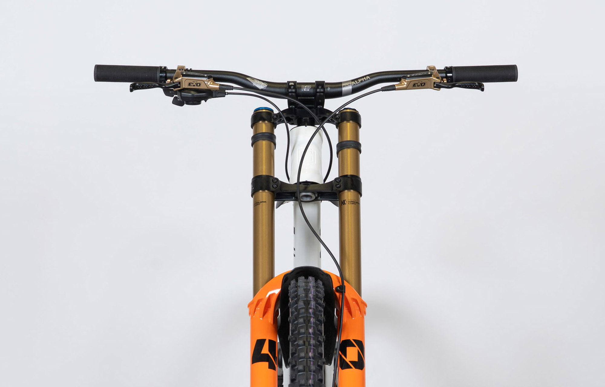 COMMENCAL SUPREME DH V5 SIGNATURE PURE WHITE ALC - S (24100026) image large number 3