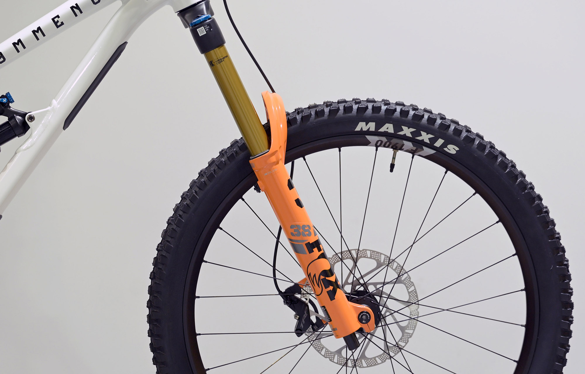 COMMENCAL CLASH SIGNATURE PURE WHITE - M (25130102) image cover number large 1