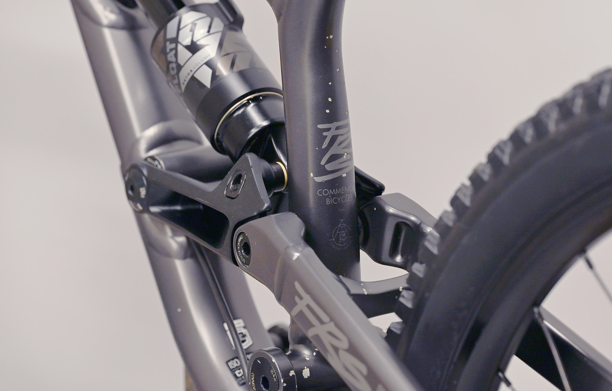 COMMENCAL FRS ESSENTIAL DARK SLATE - M (22150502) image number null