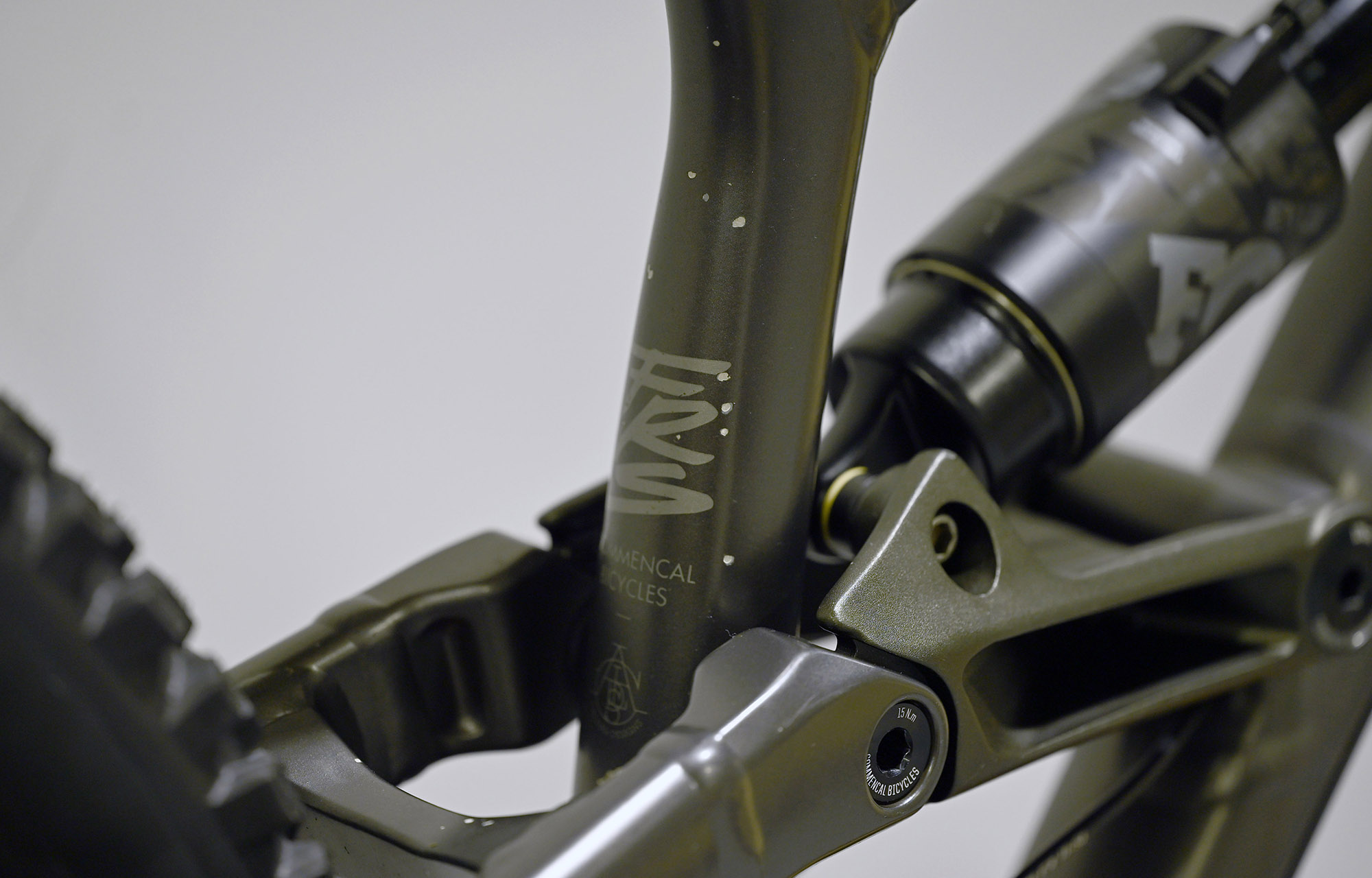 COMMENCAL FRS ESSENTIAL DARK SLATE - M (22151902) image number null